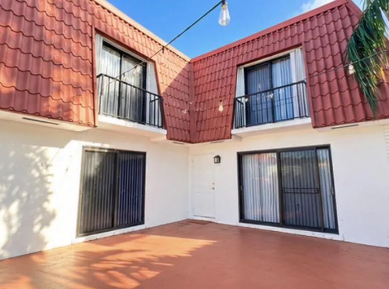 1402 HARVARD Lane #12-B