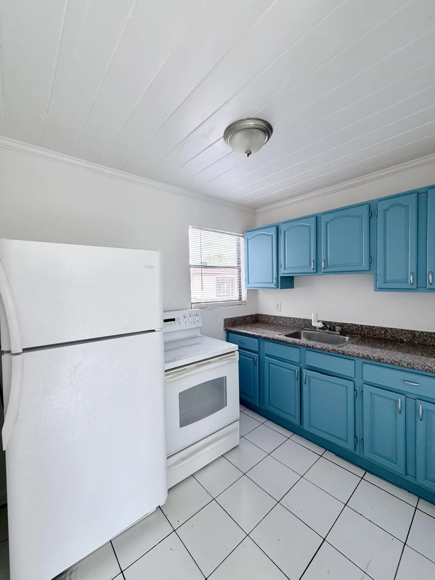 1409 W 33RD Street #2