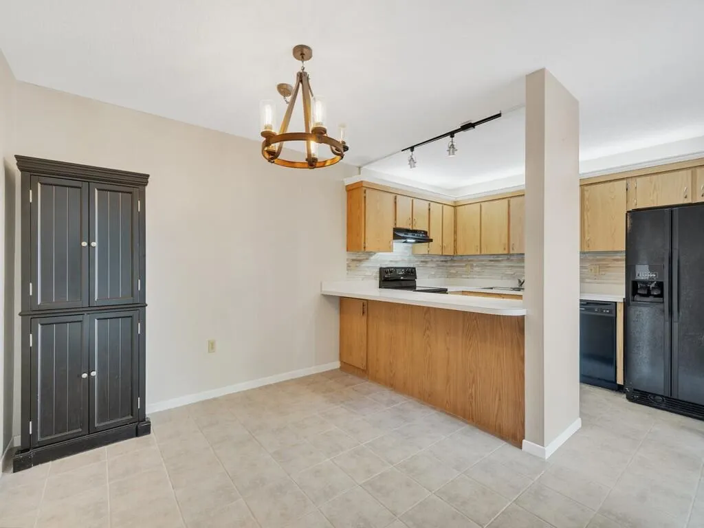 1170 6TH Avenue #2