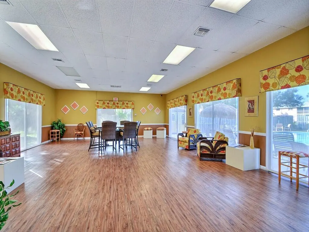 1170 6TH Avenue #2