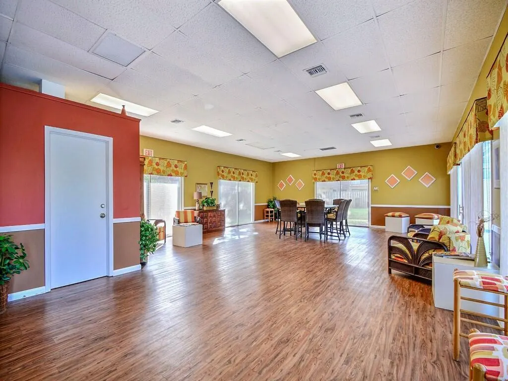 1170 6TH Avenue #2