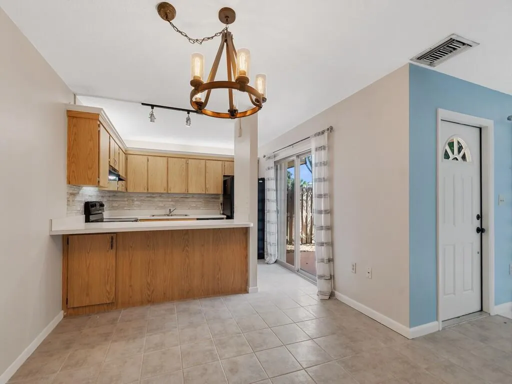 1170 6TH Avenue #2