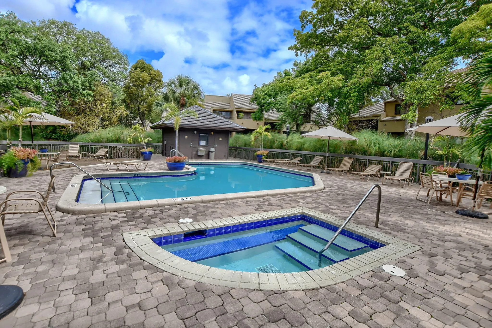 702 Saint Albans Drive
