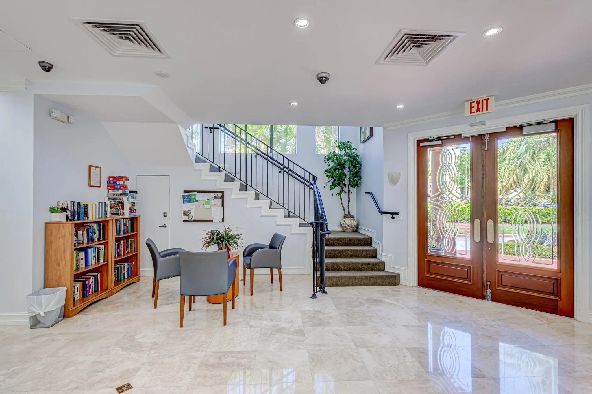 300 UNO LAGO Drive #104