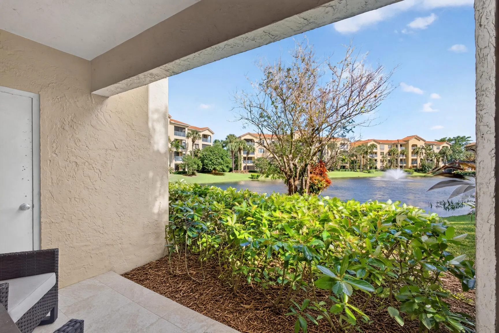 300 UNO LAGO Drive #104