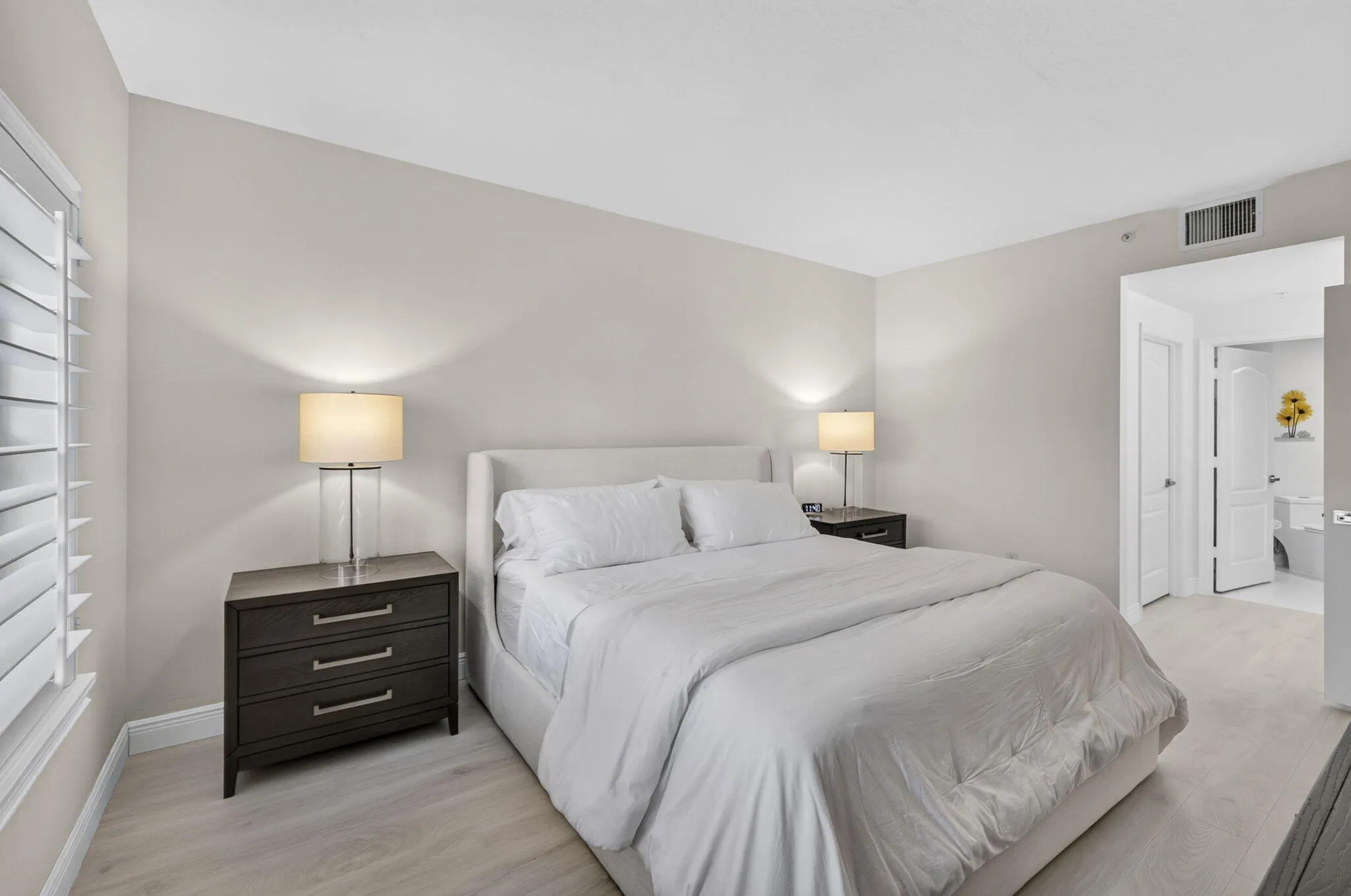 300 UNO LAGO Drive #104