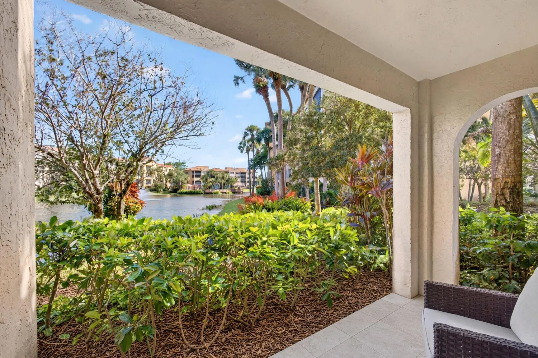 300 UNO LAGO Drive #104