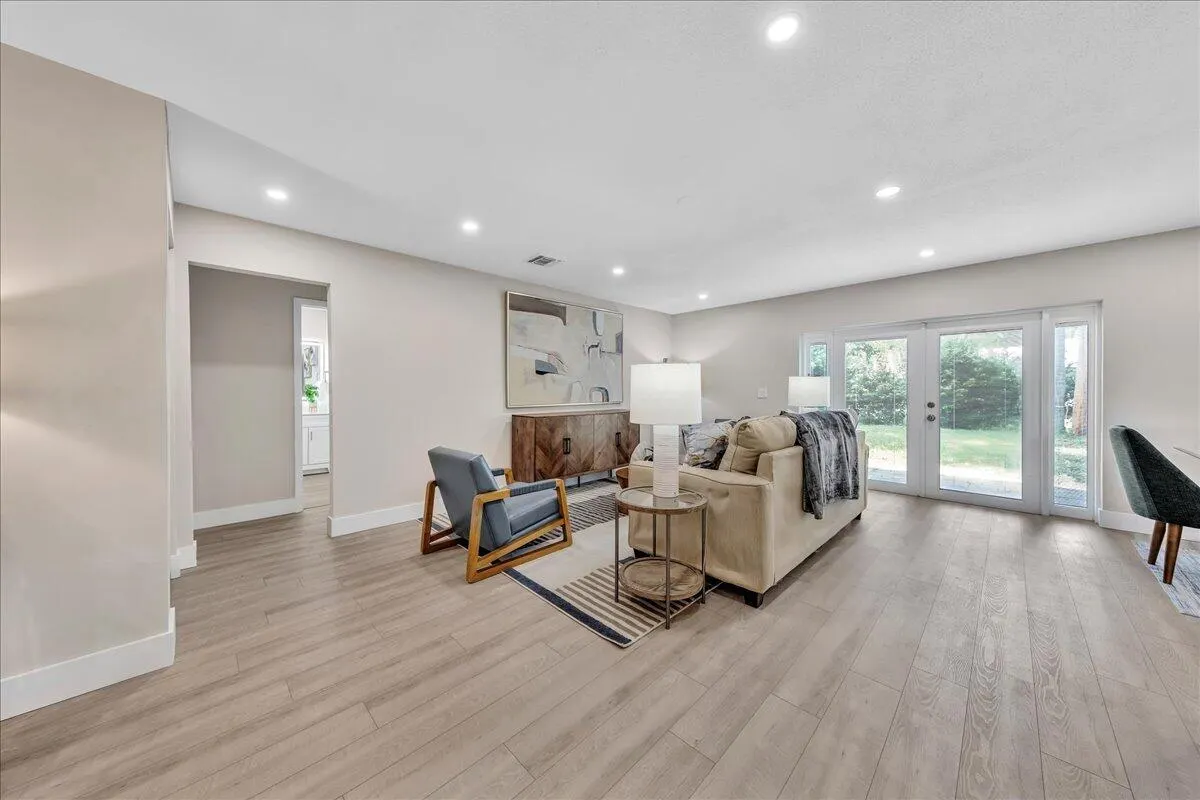 1463 8th Street