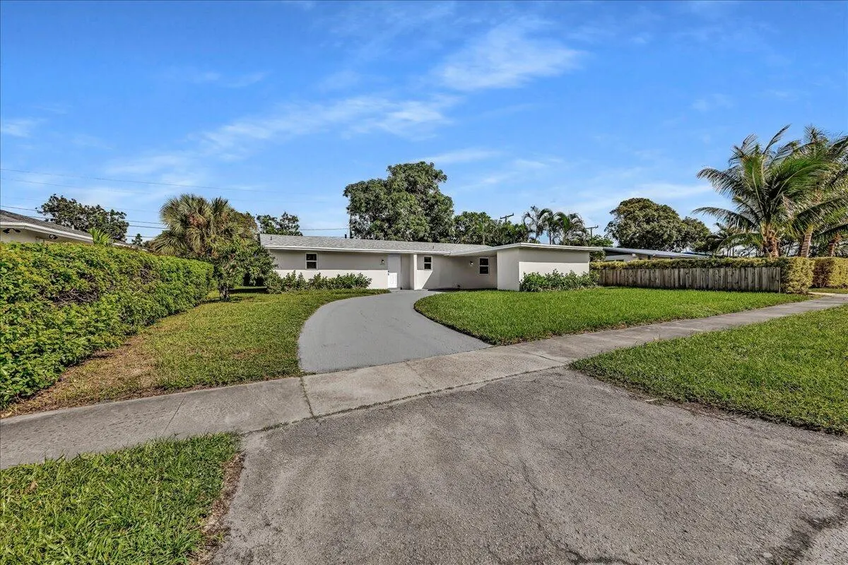 1463 8th Street