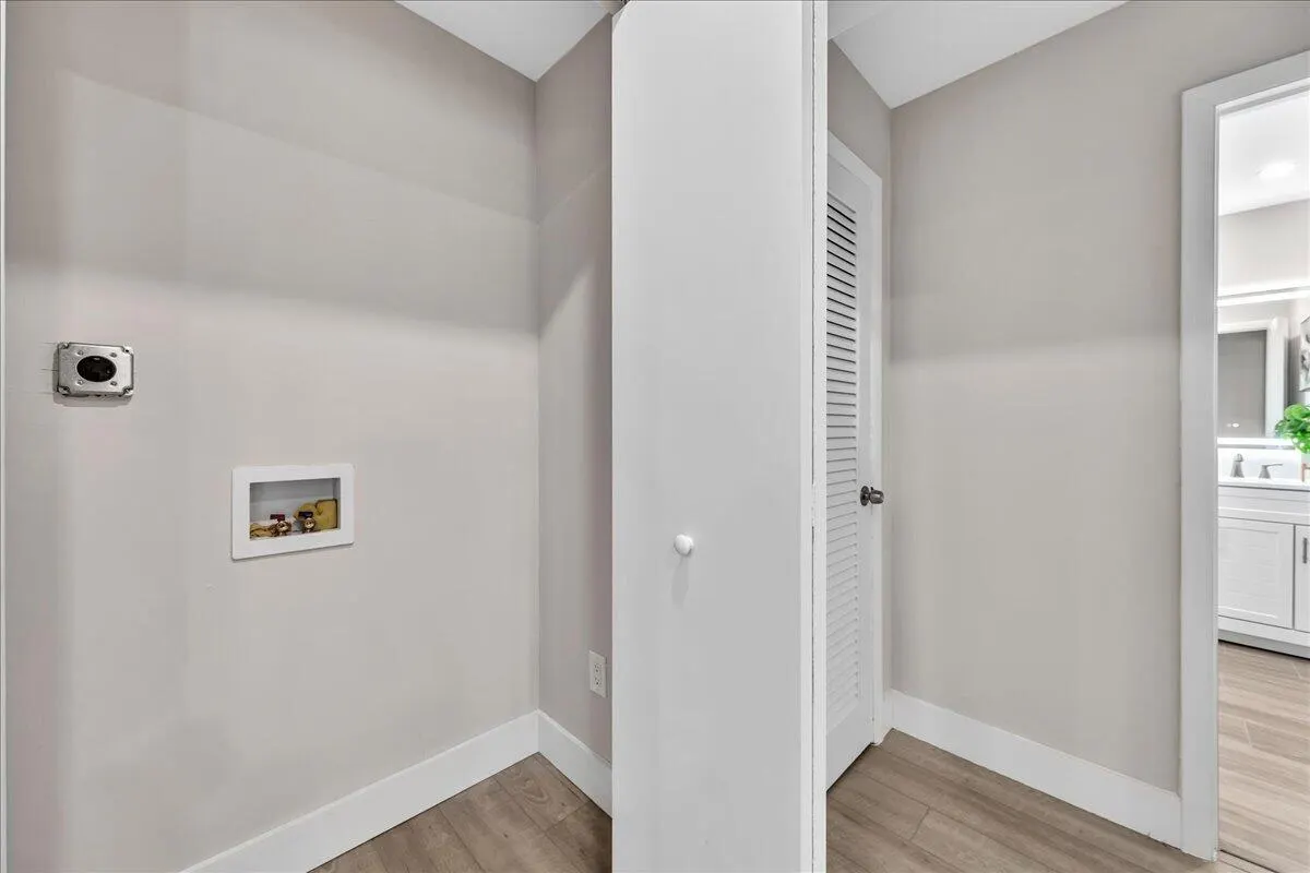 1463 8th Street