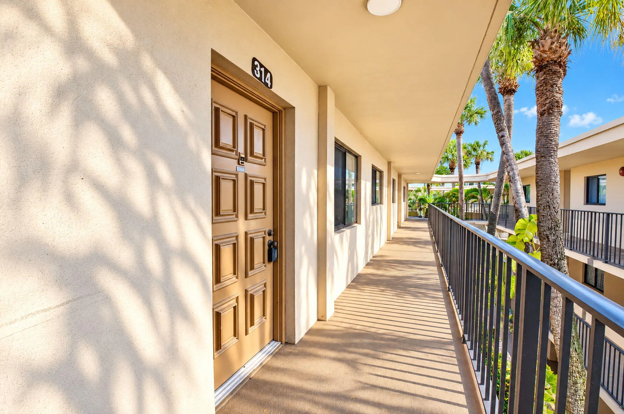 5250 LAS VERDES Circle #314