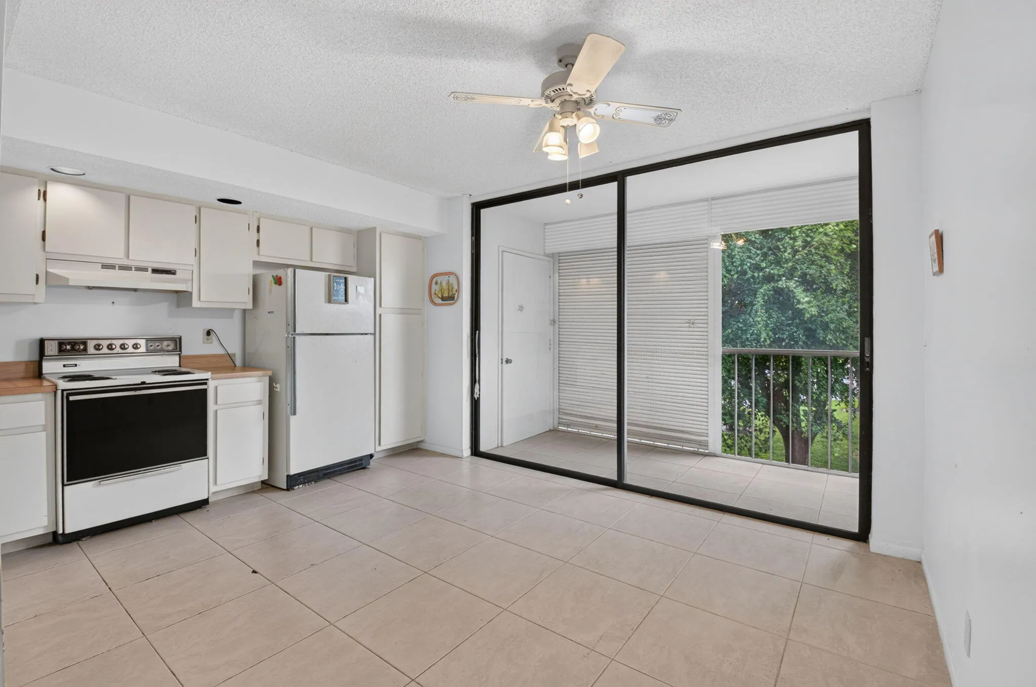 5250 LAS VERDES Circle #314