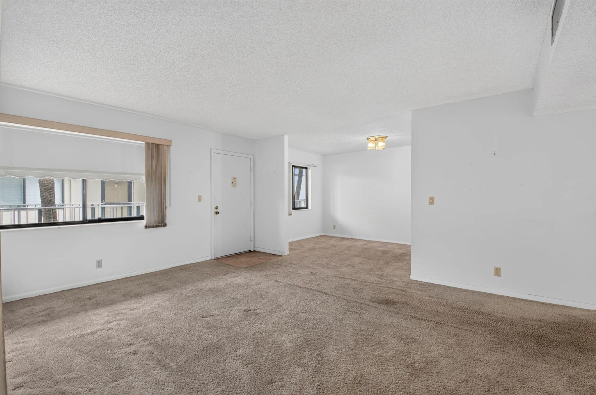5250 LAS VERDES Circle #314