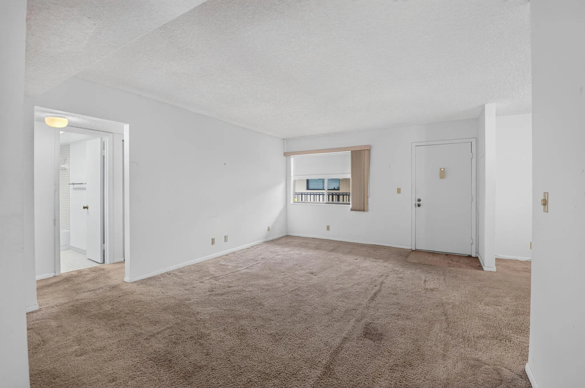 5250 LAS VERDES Circle #314