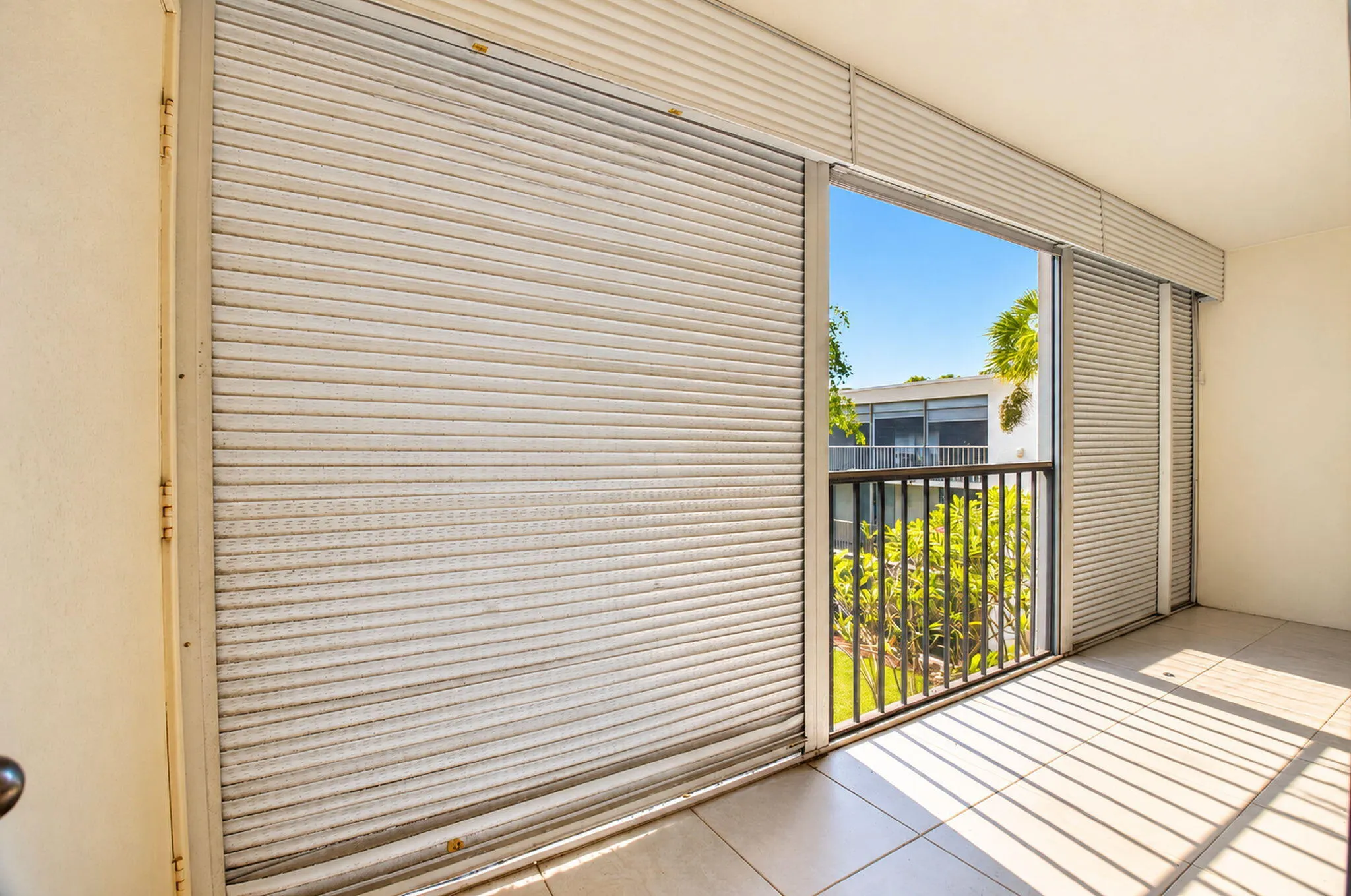 5250 LAS VERDES Circle #314