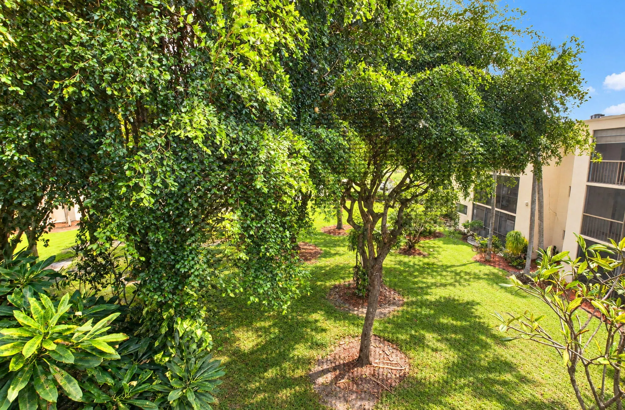 5250 LAS VERDES Circle #314