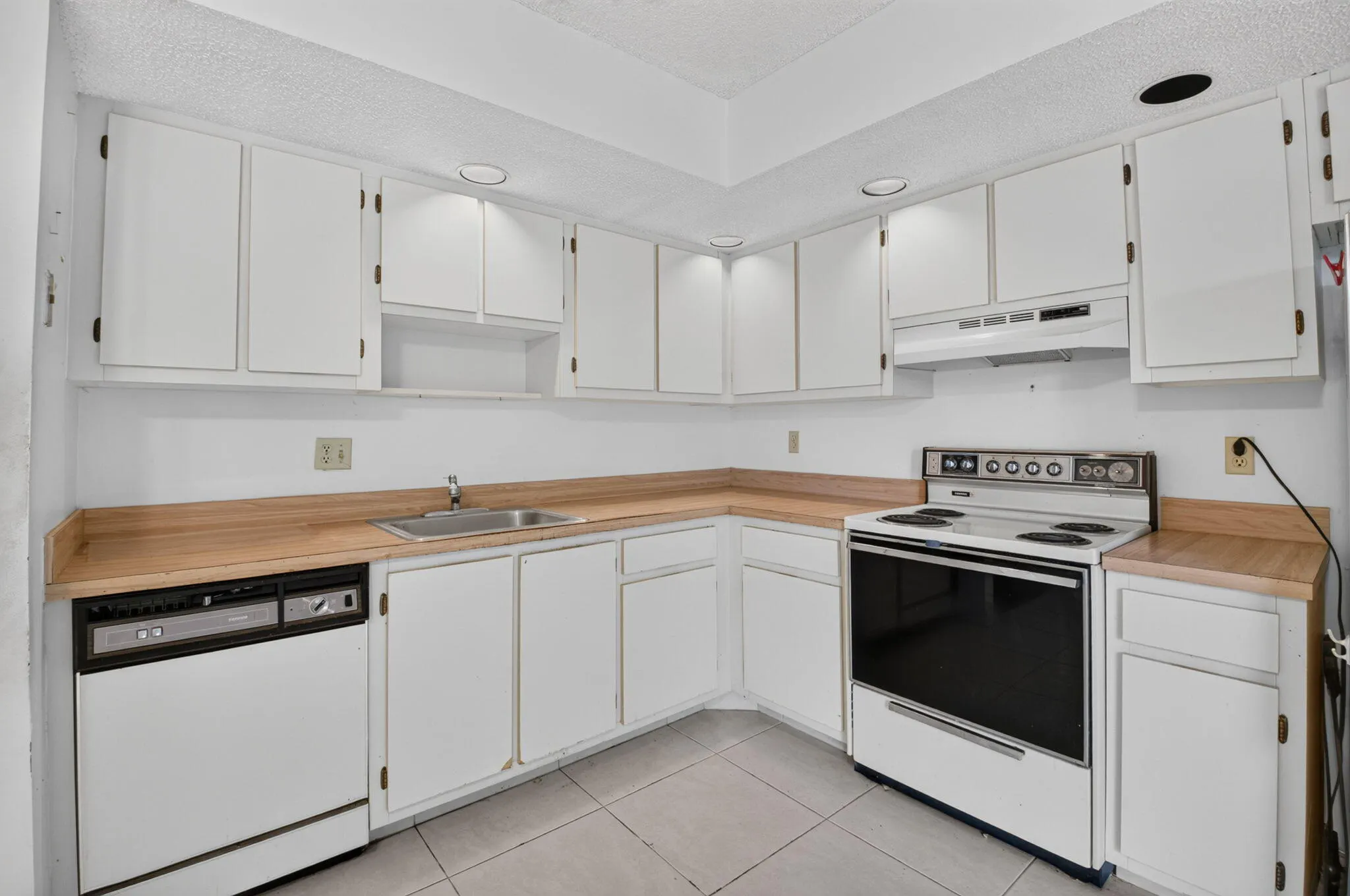 5250 LAS VERDES Circle #314
