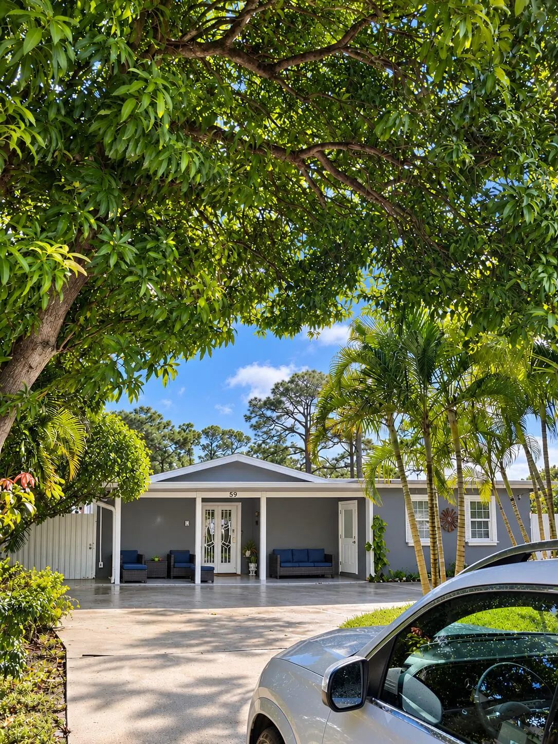 692 HARTH Drive