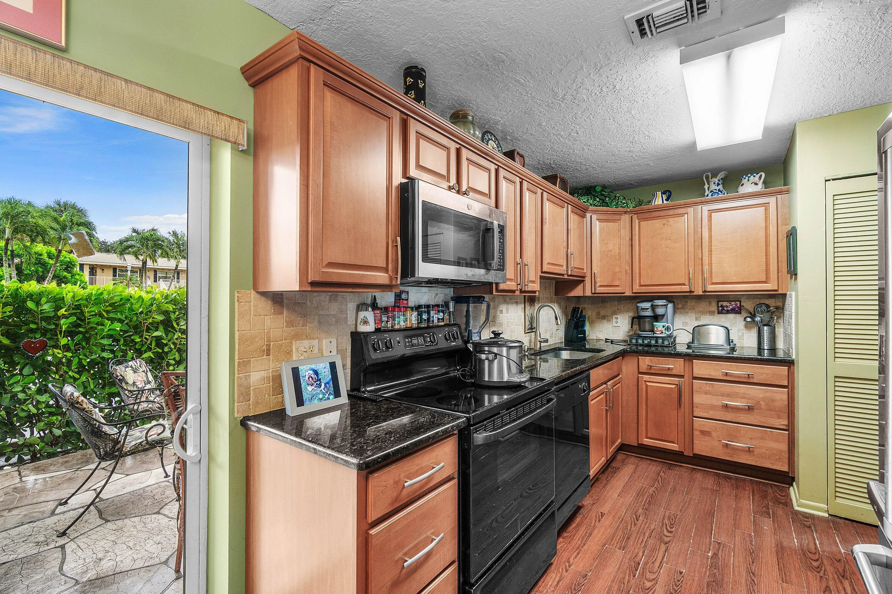 22 STRATFORD Drive E #22A