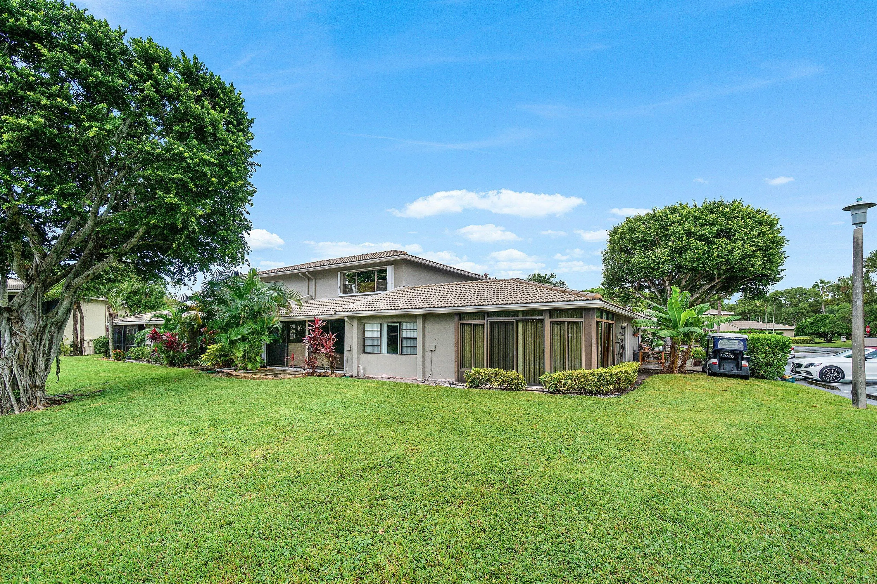 22 STRATFORD Drive E #22A
