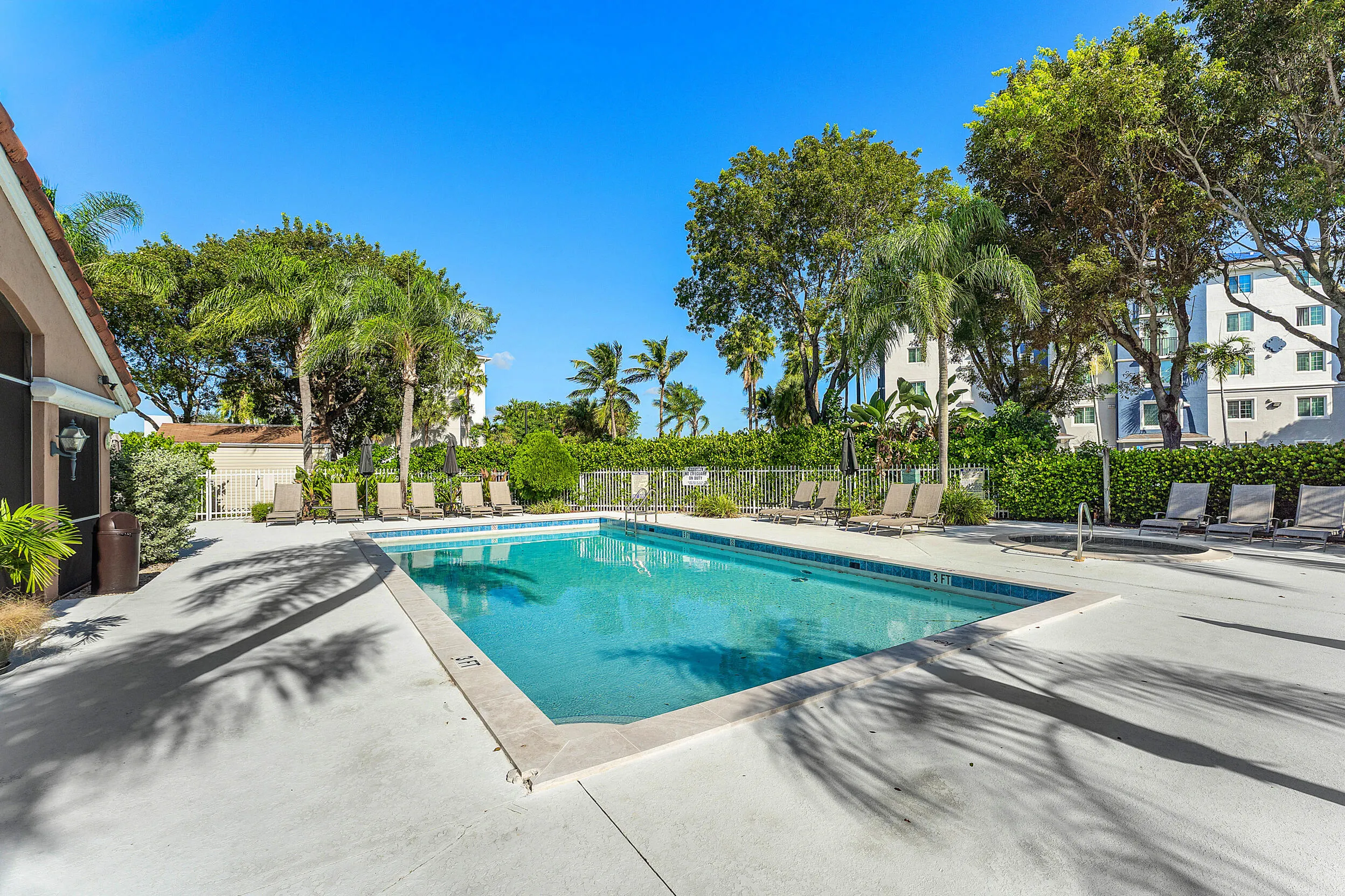 616 Executive Center Drive #206