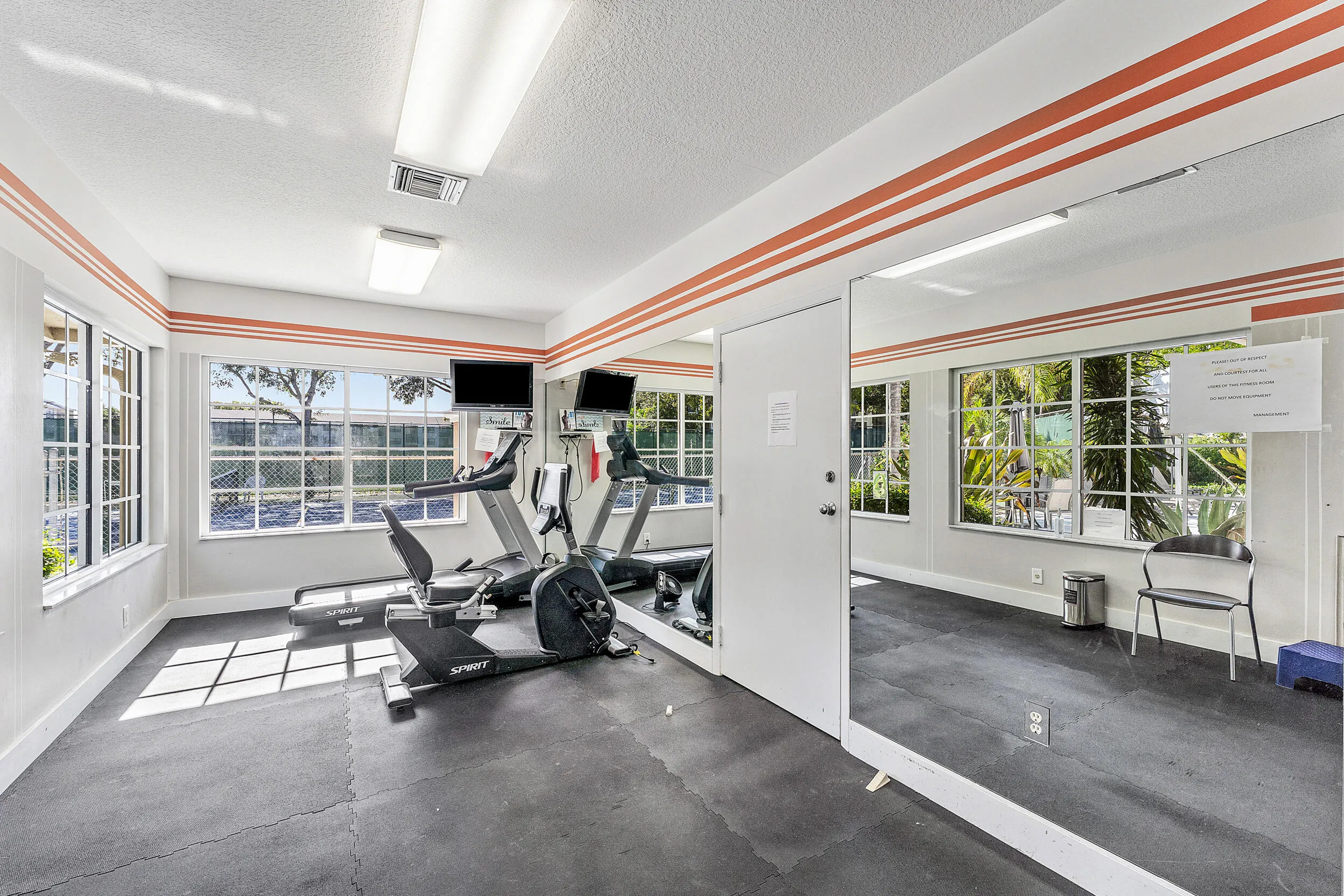 616 Executive Center Drive #206
