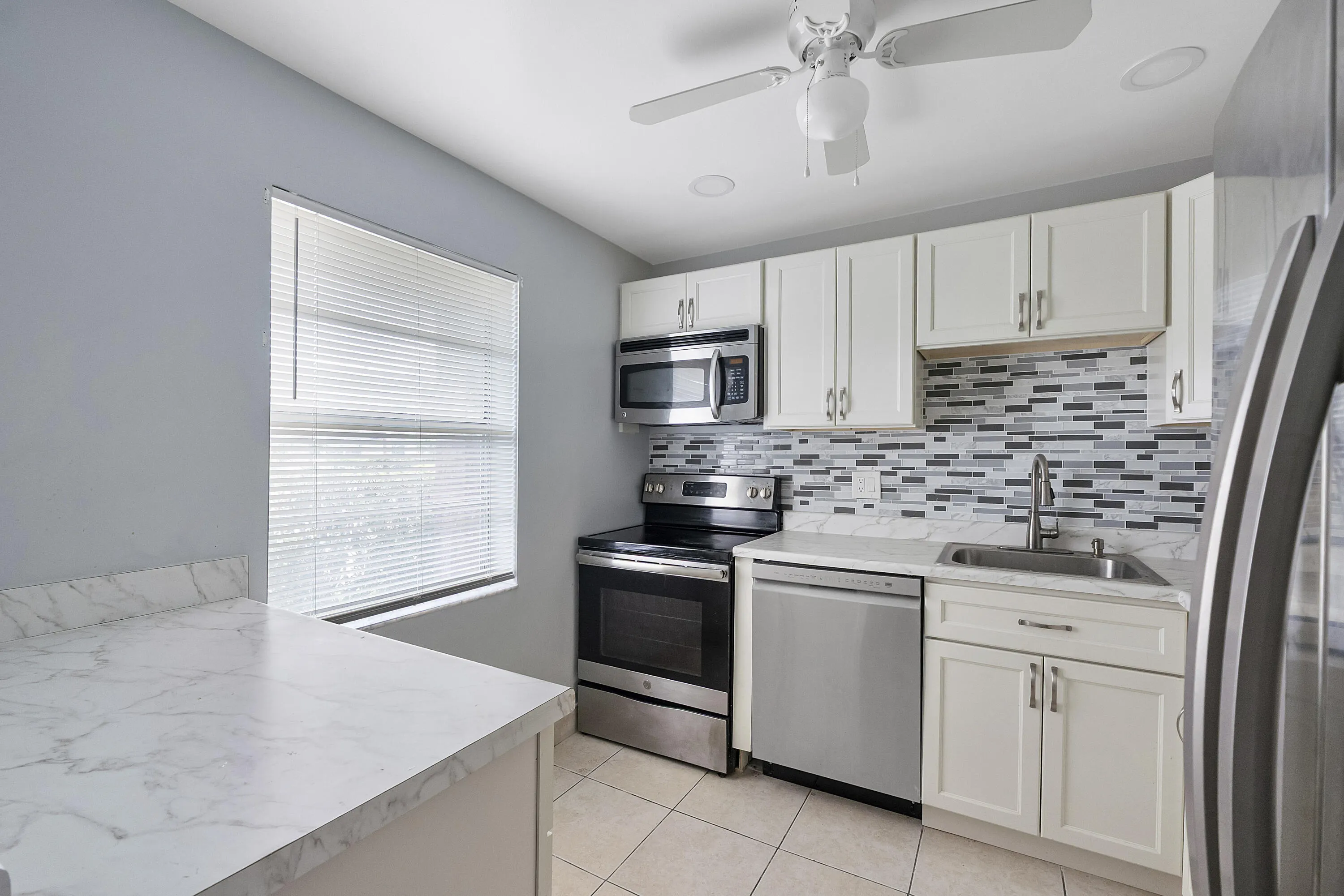 7505 NW 5TH Place #106