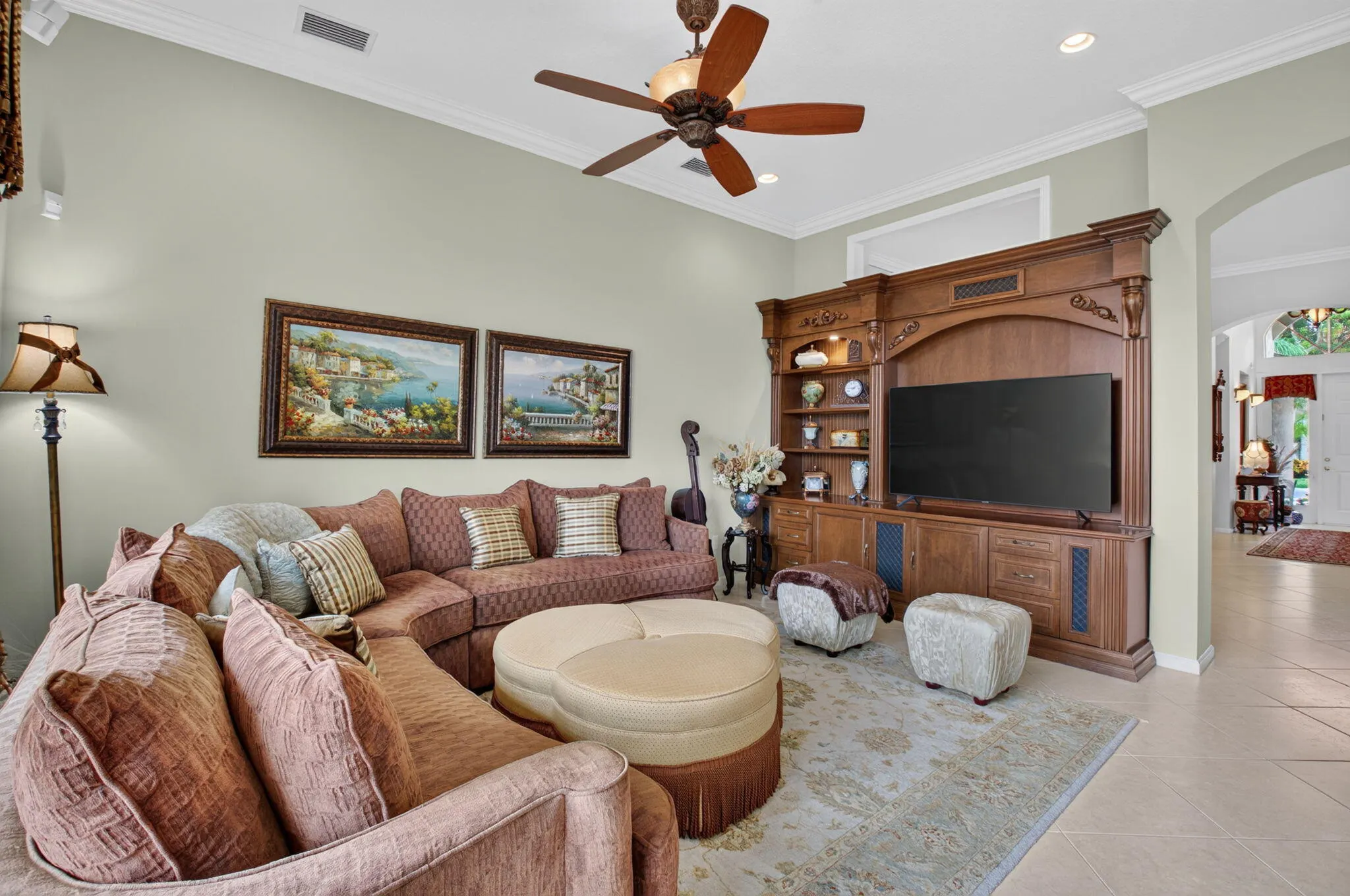 6874 Venidita Beach Drive