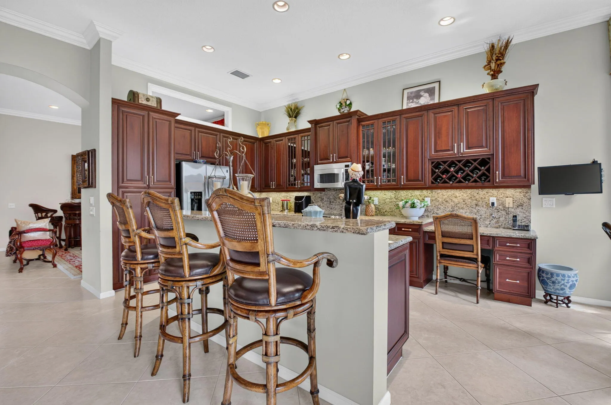 6874 Venidita Beach Drive