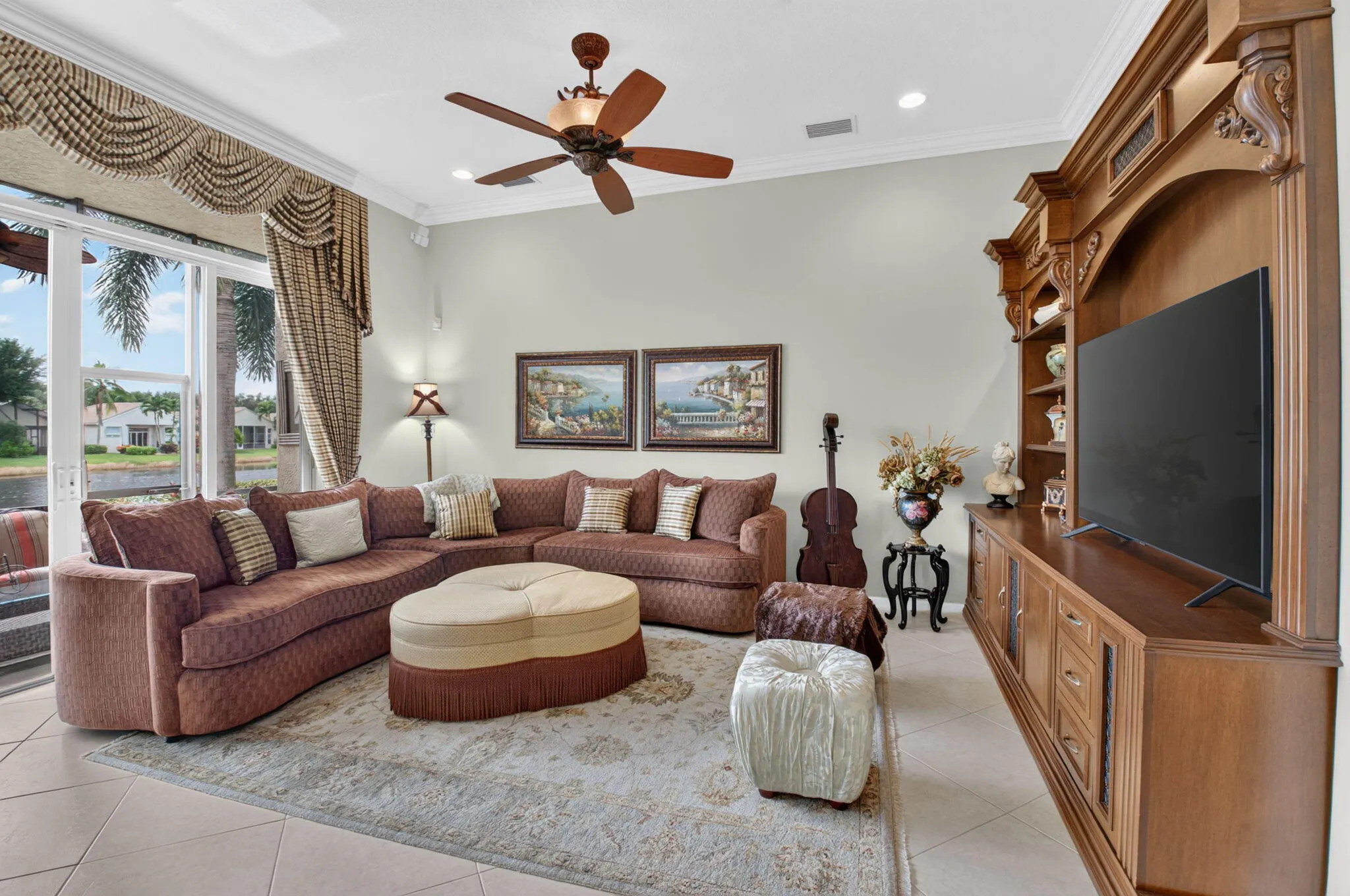 6874 Venidita Beach Drive