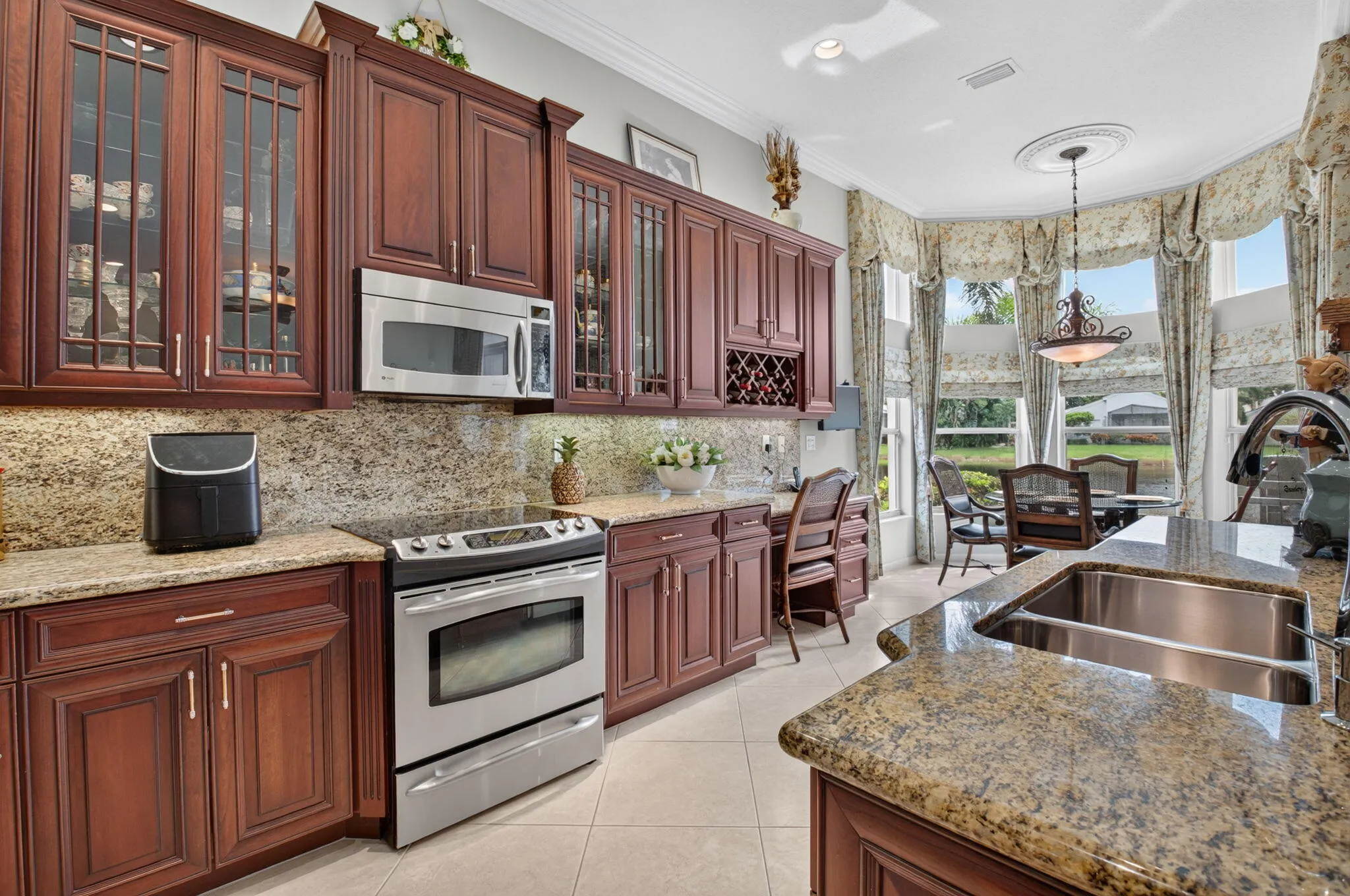 6874 Venidita Beach Drive