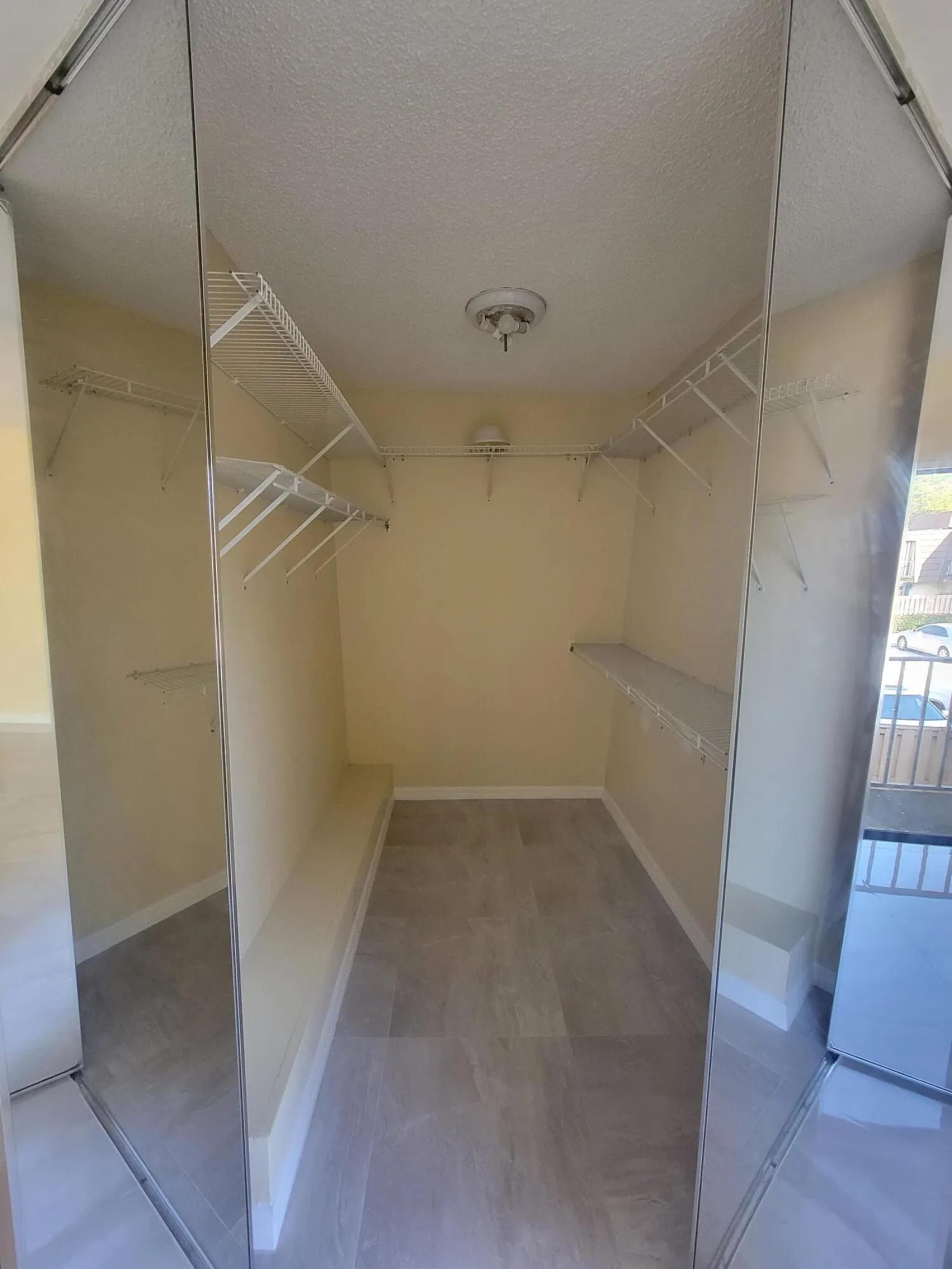1514 15TH Court