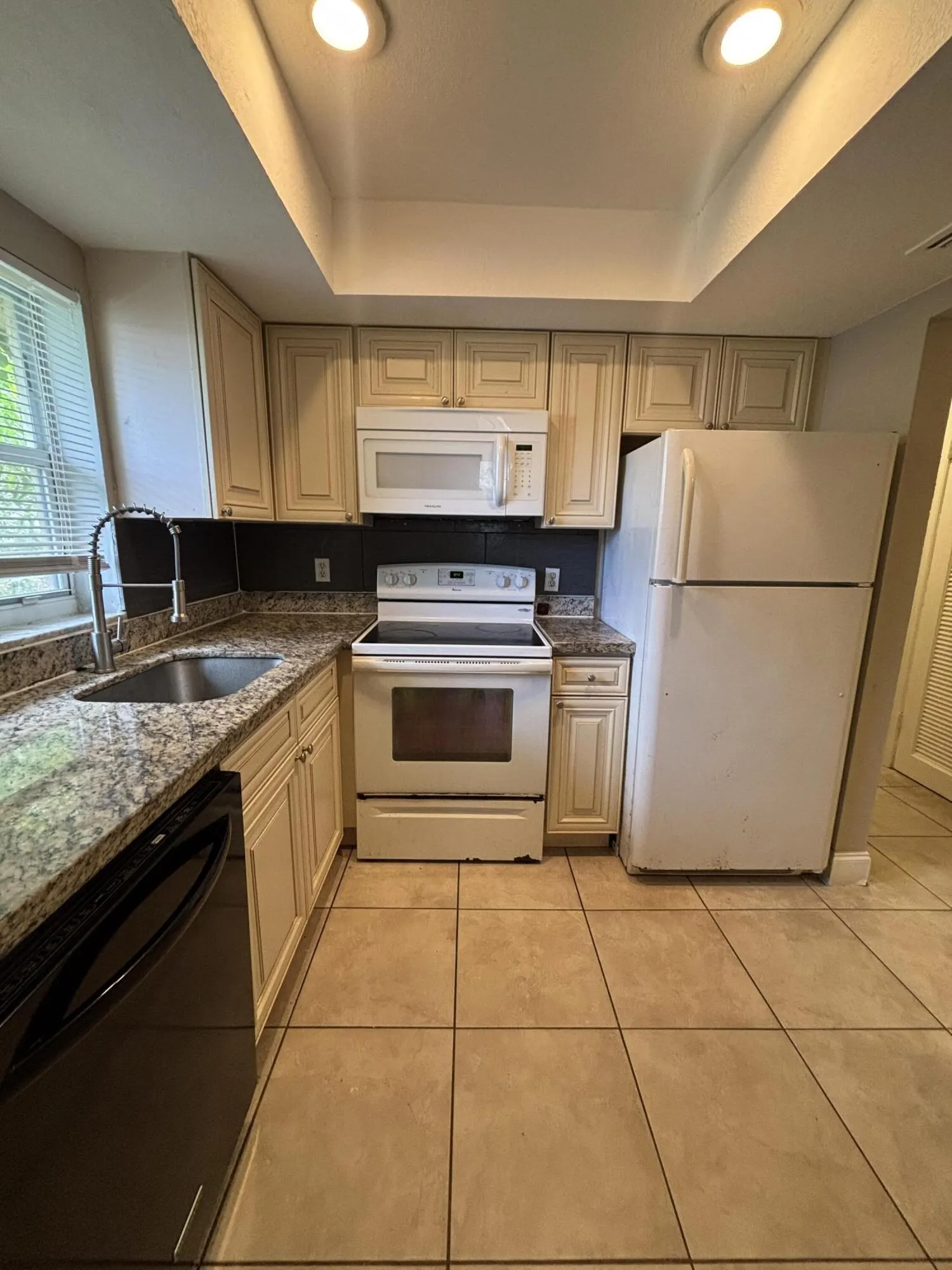 1550 NW 15TH Street #6