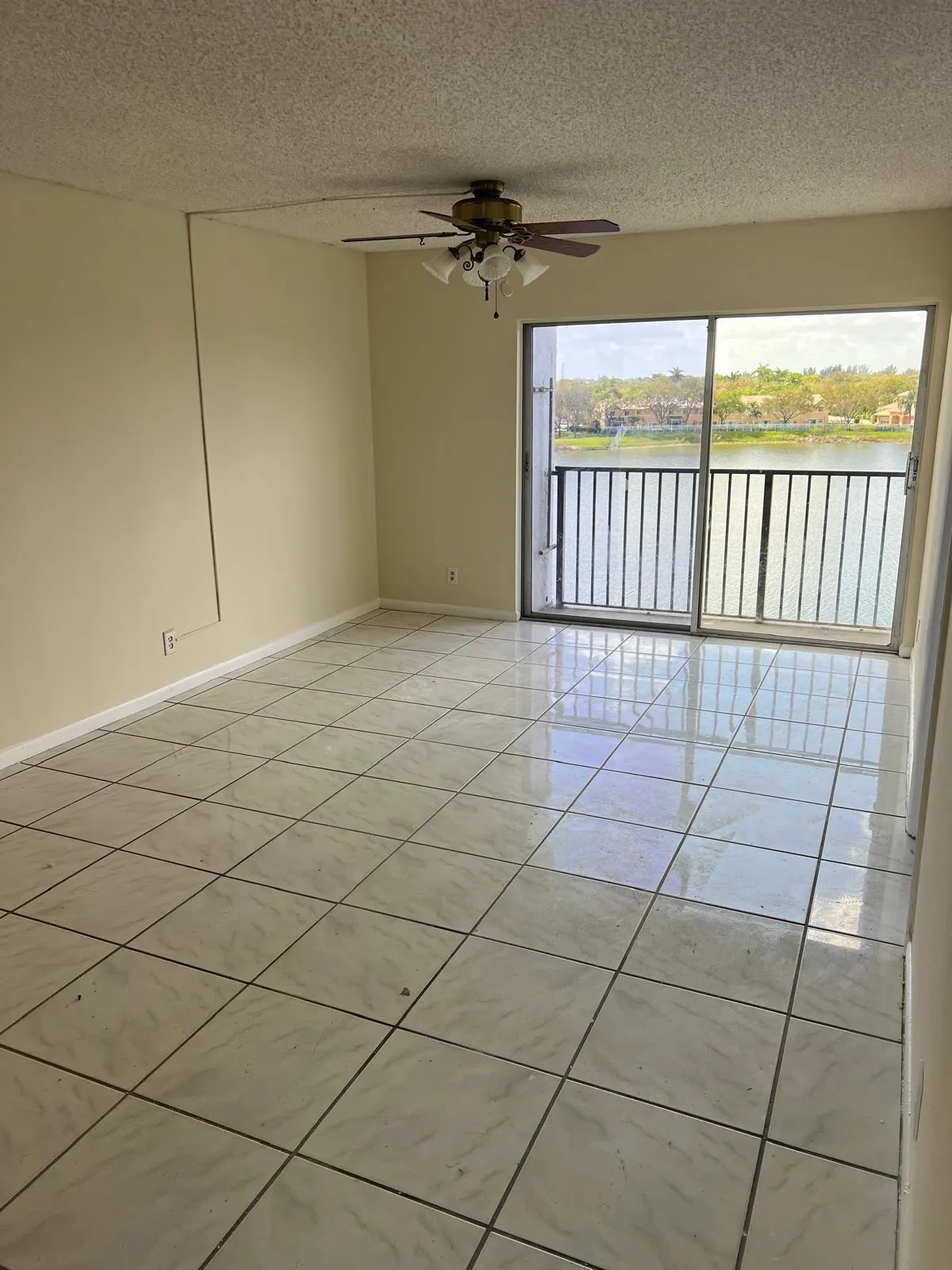 8600 N Sherman Circle #502