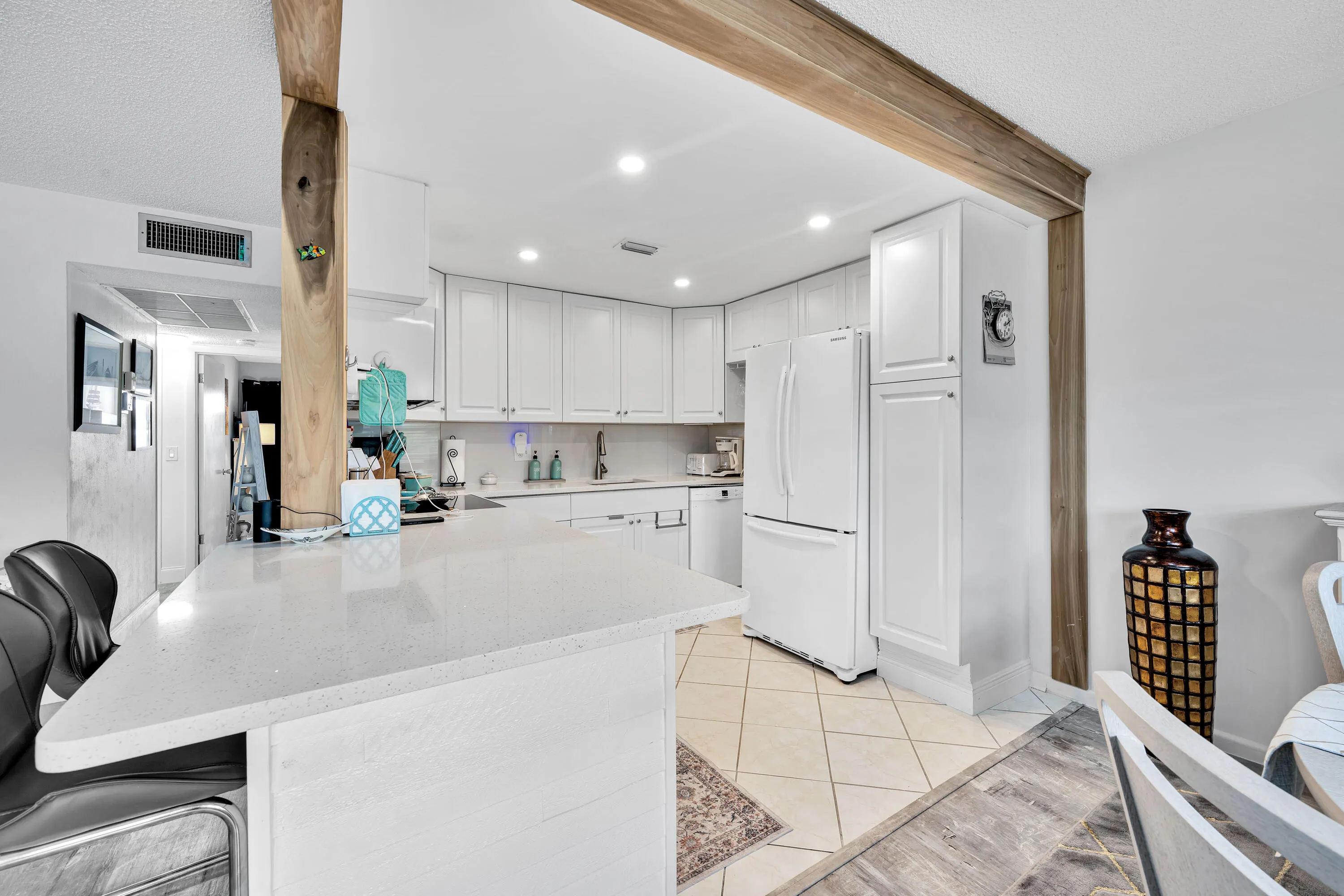363 WELLINGTON J