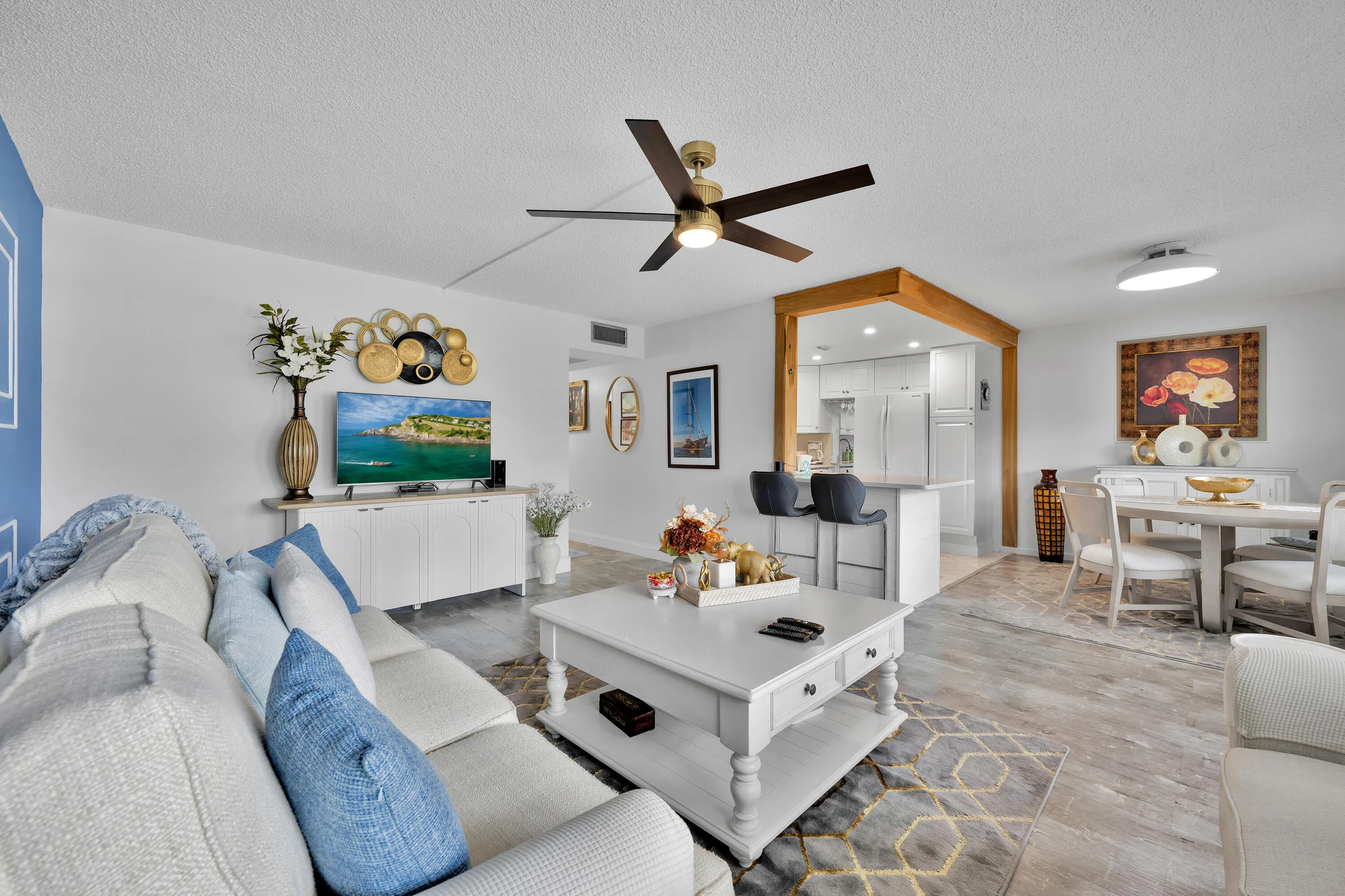 363 WELLINGTON J