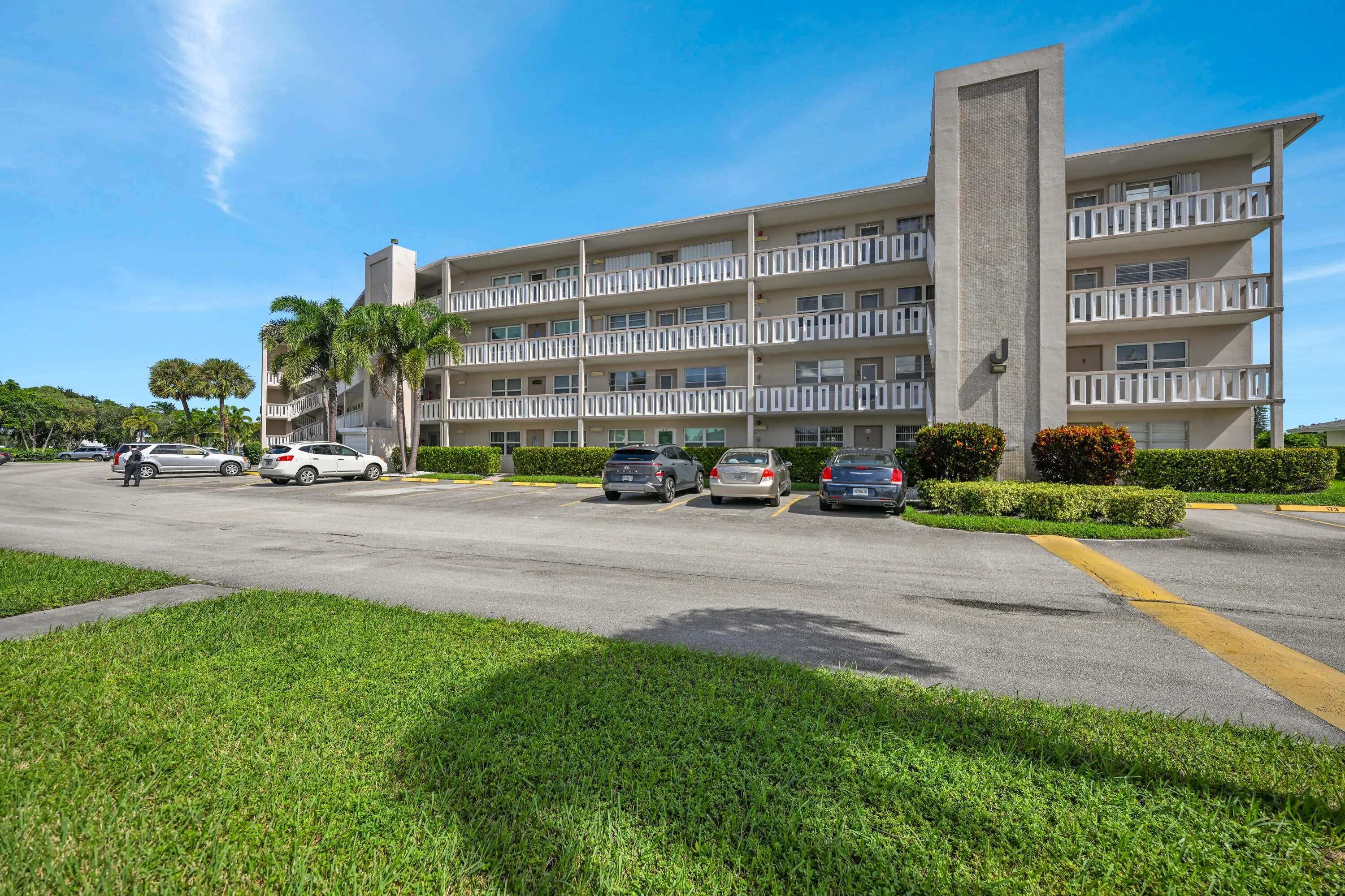 363 WELLINGTON J