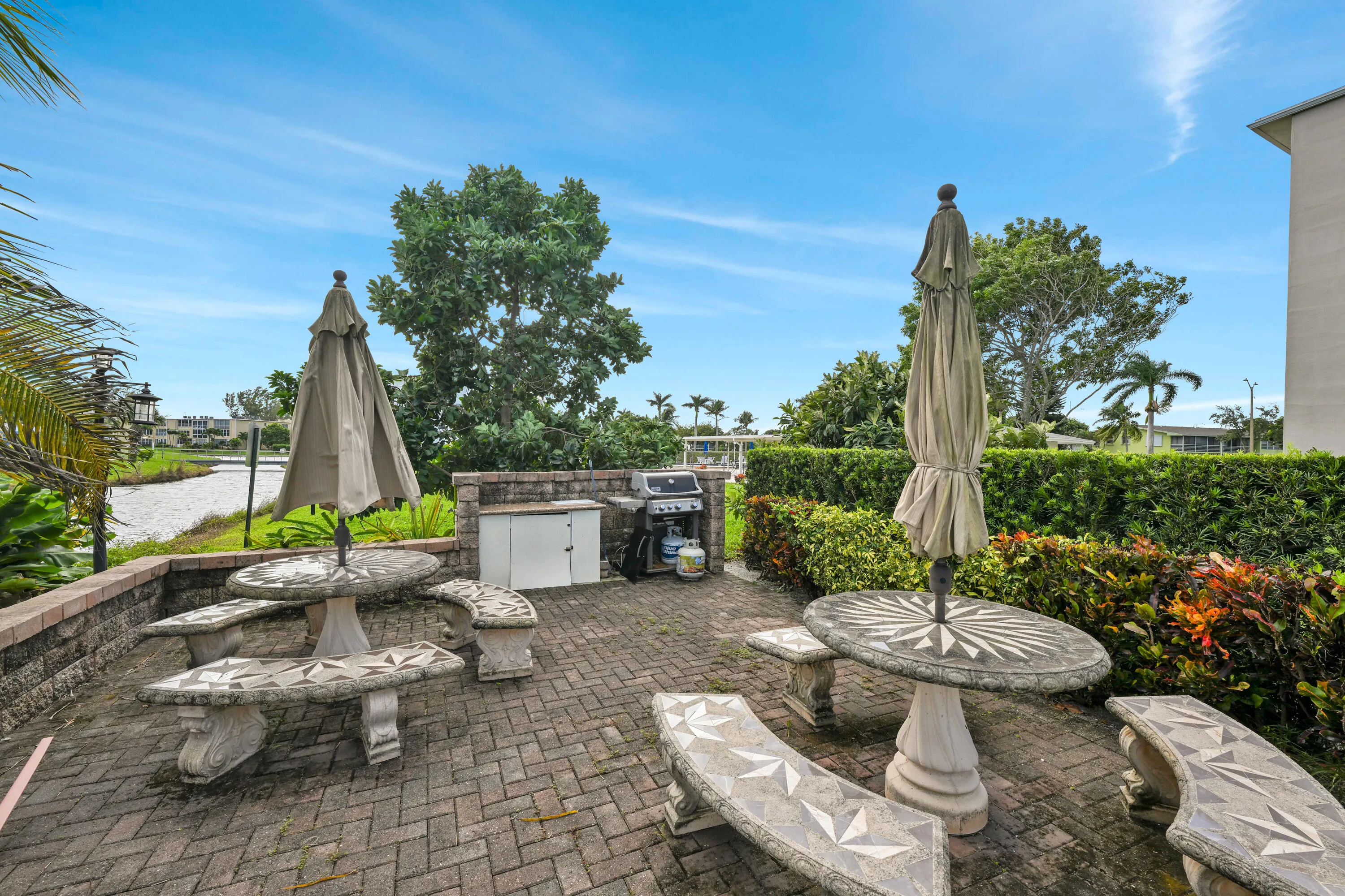 363 WELLINGTON J