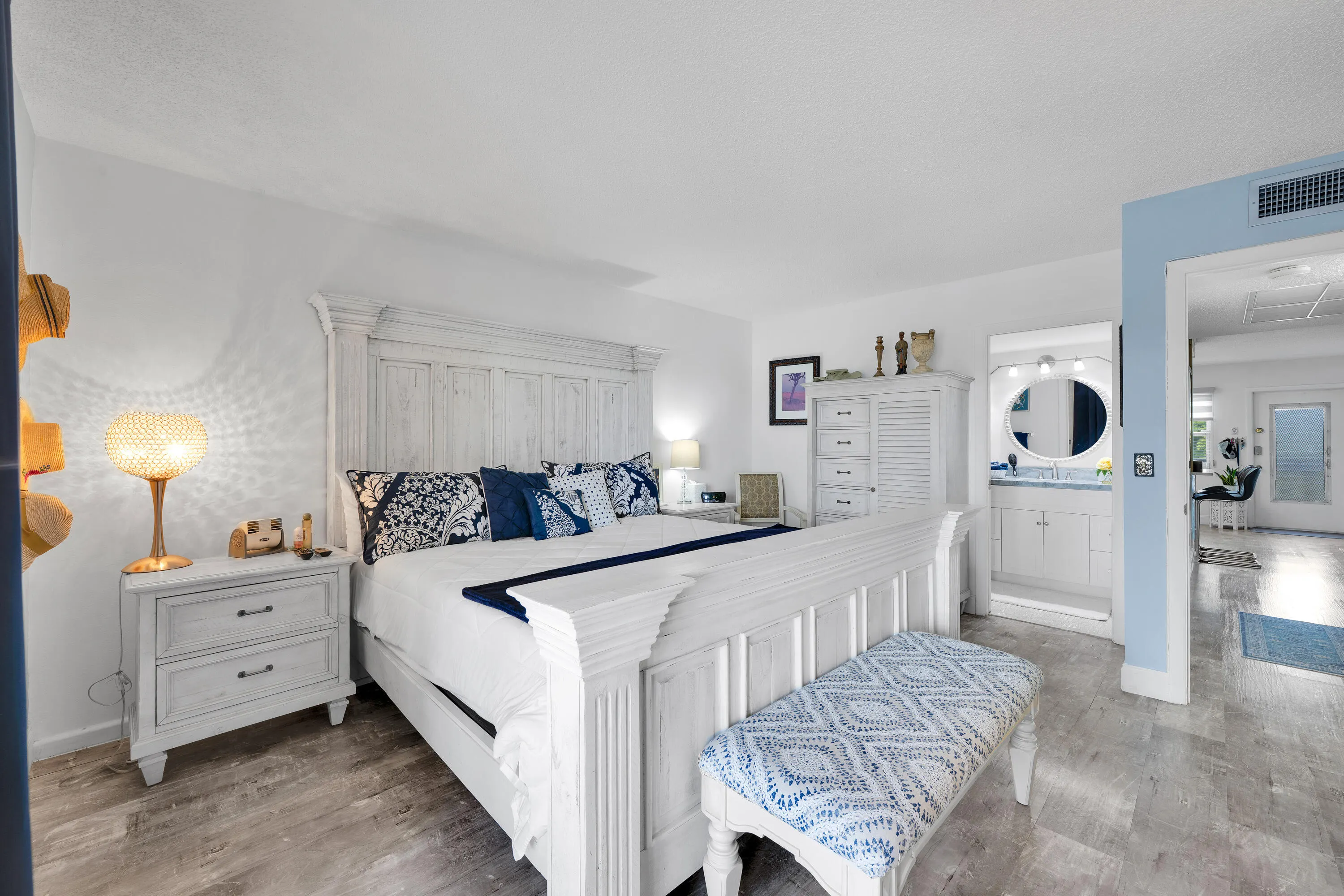 363 WELLINGTON J