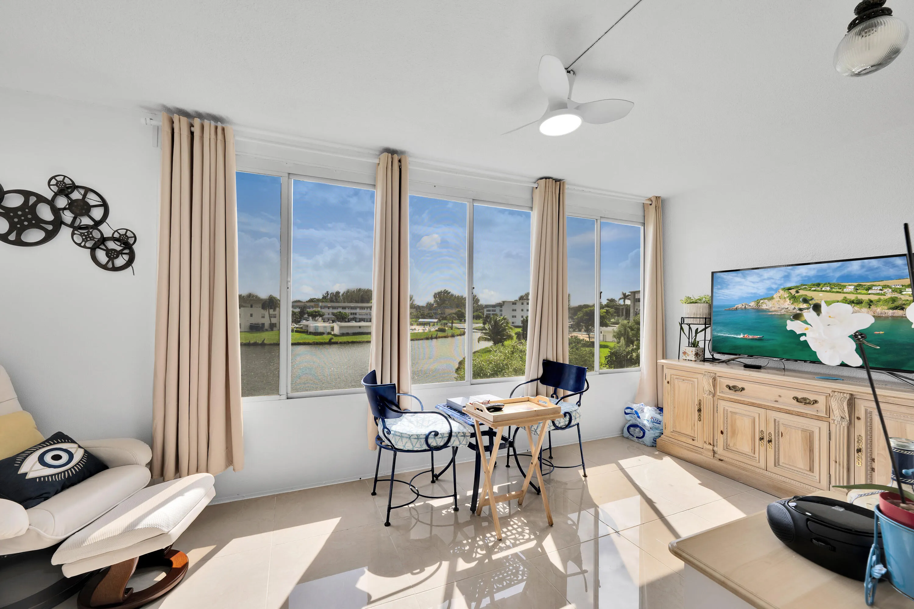 363 WELLINGTON J