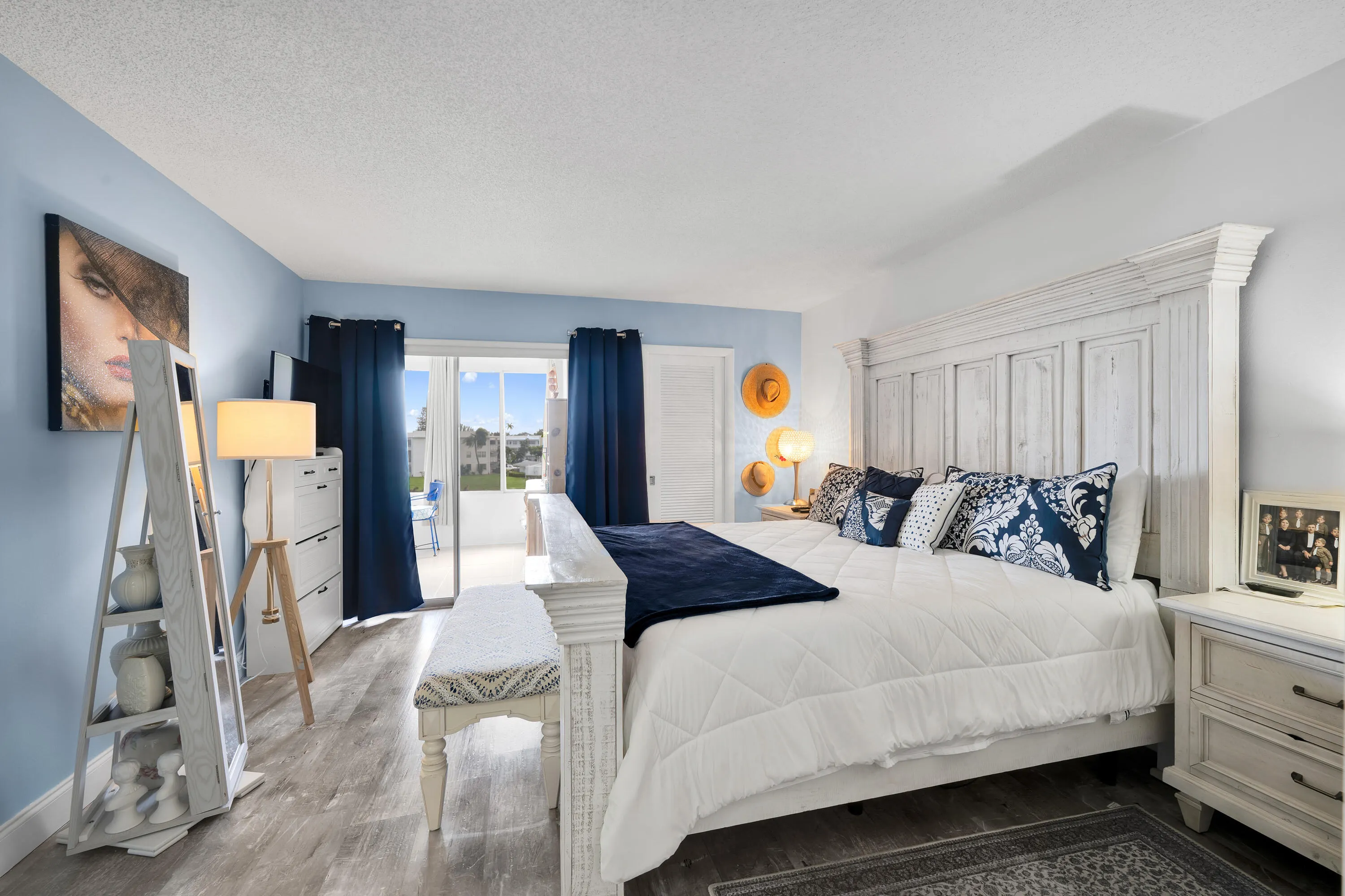 363 WELLINGTON J