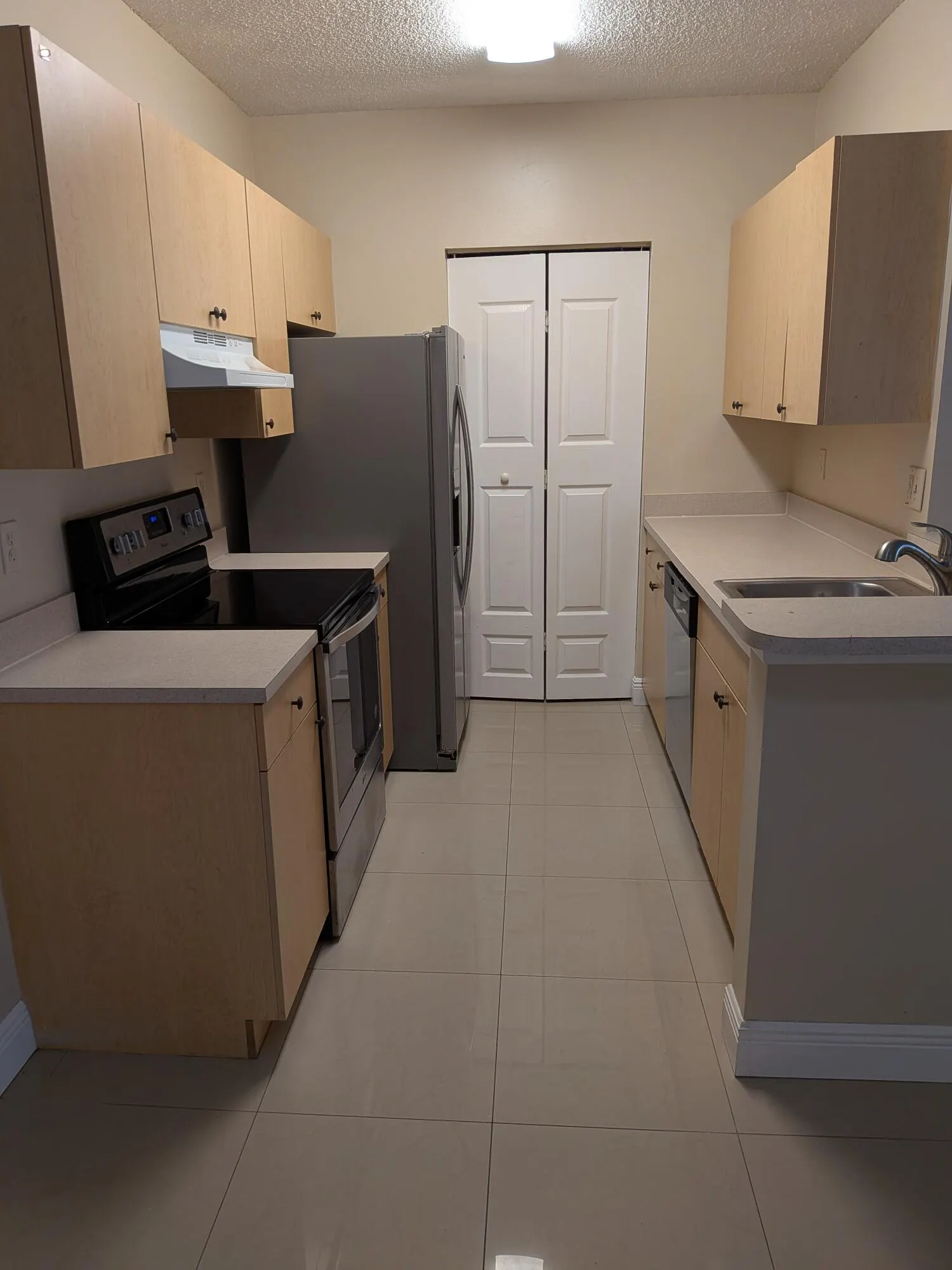 10282 FOX TRAIL Road S #208
