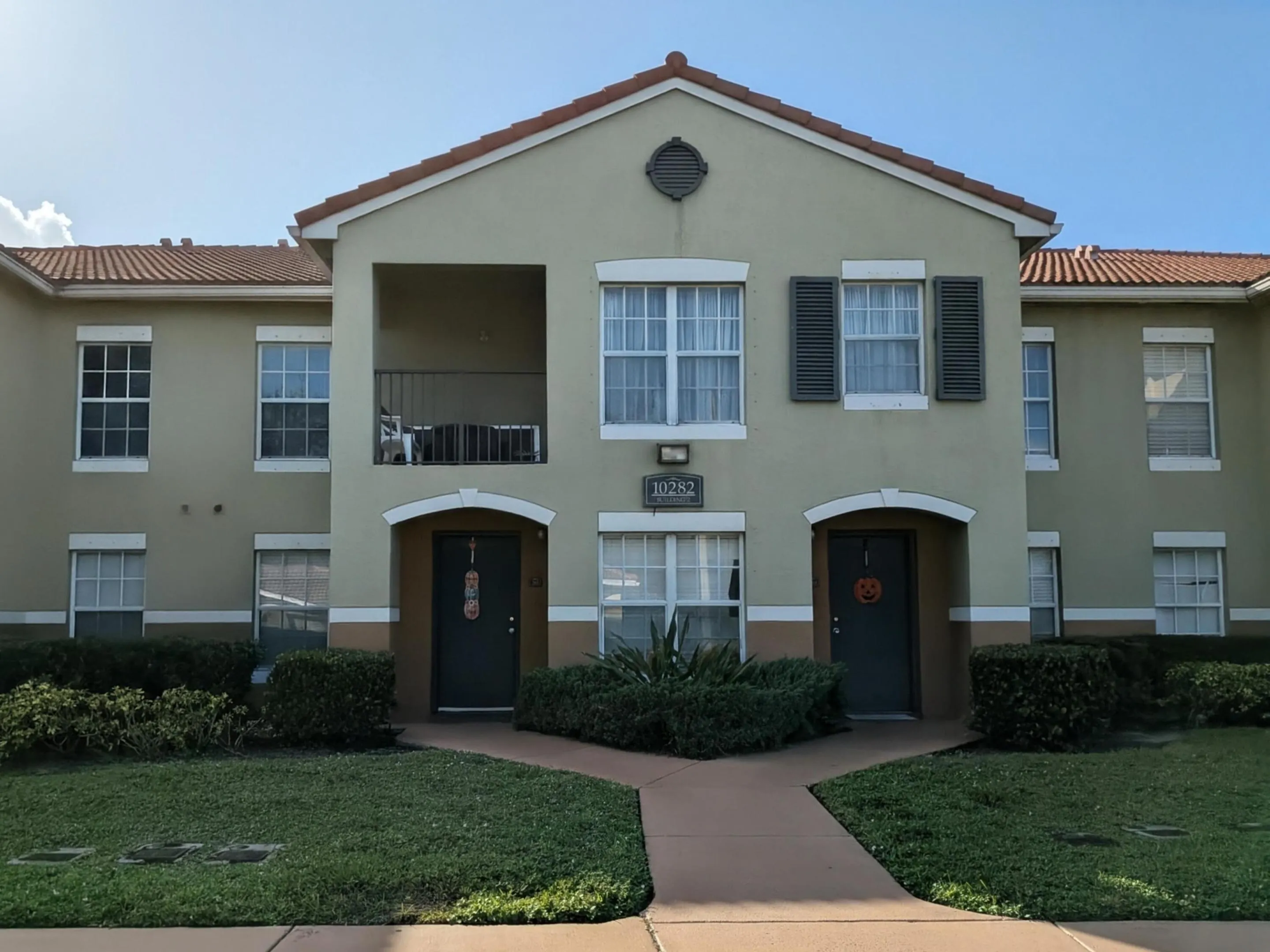 10282 FOX TRAIL Road S #208
