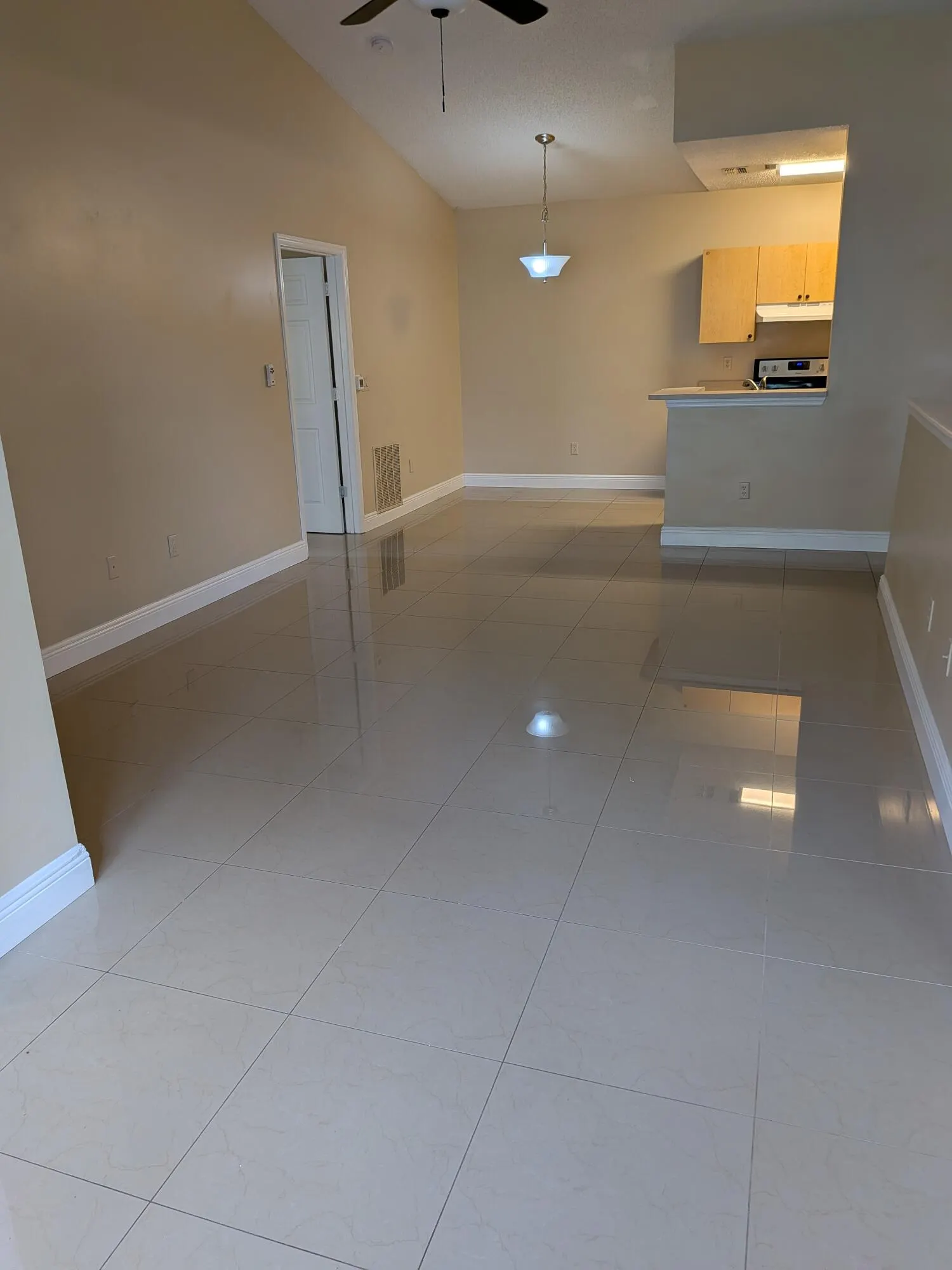 10282 FOX TRAIL Road S #208