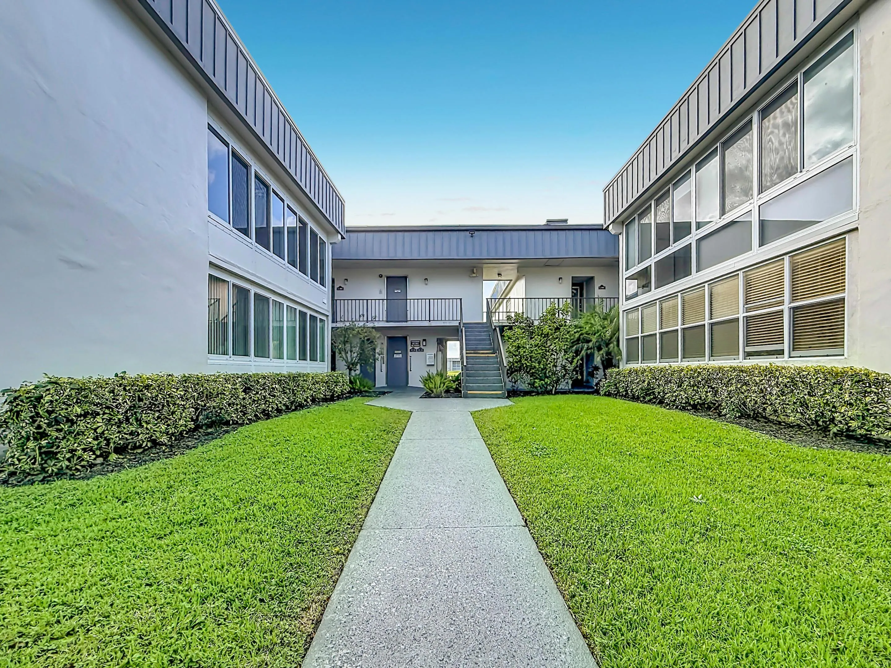 570 PIEDMONT L Park