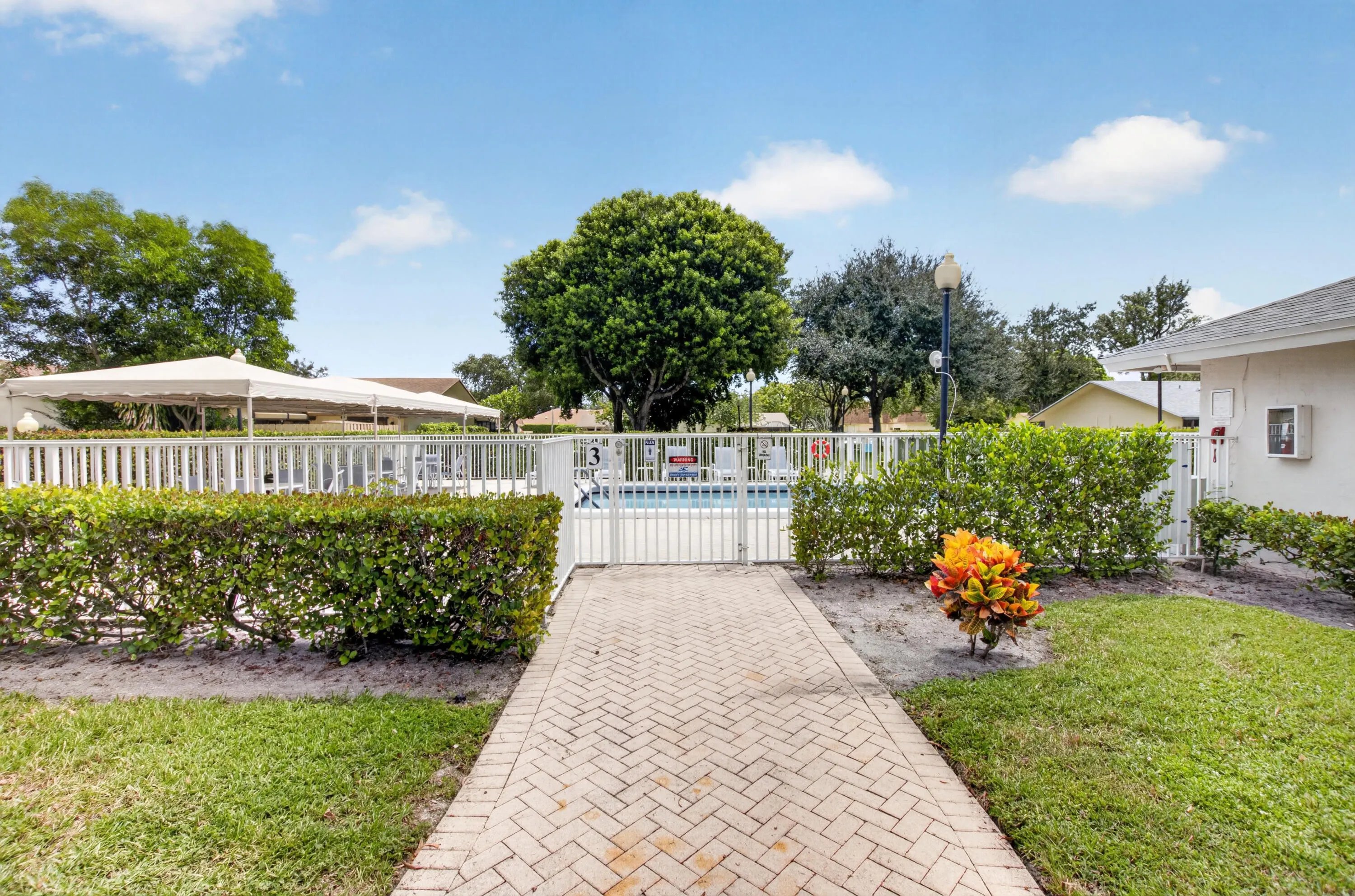 3225 NW 9TH Street