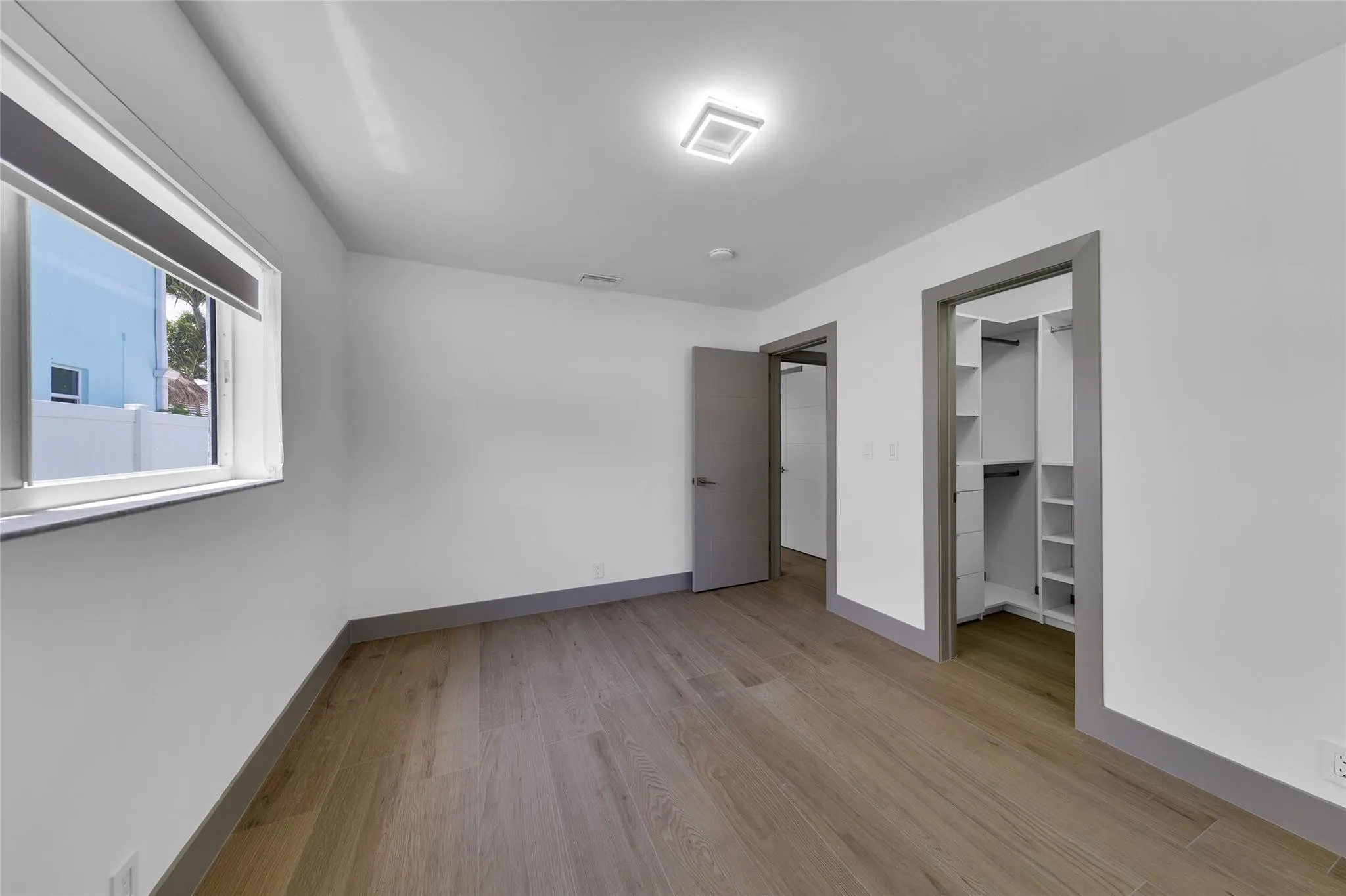 3231 NE 27TH Terrace