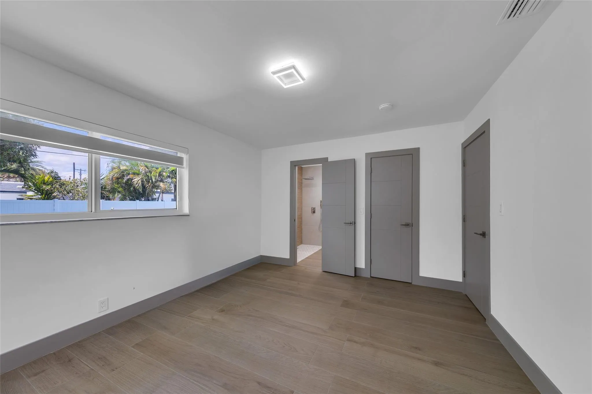 3231 NE 27TH Terrace