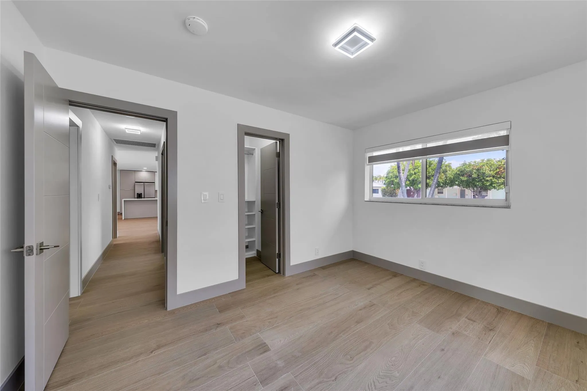 3231 NE 27TH Terrace