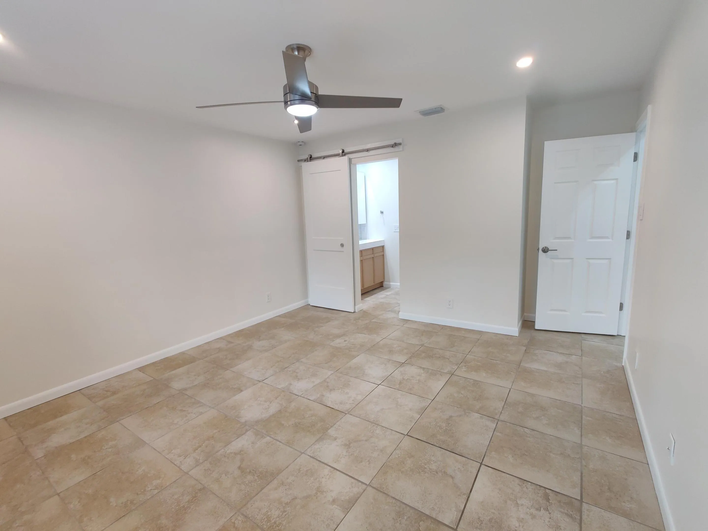 2700 S OAKLAND FOREST Drive #603